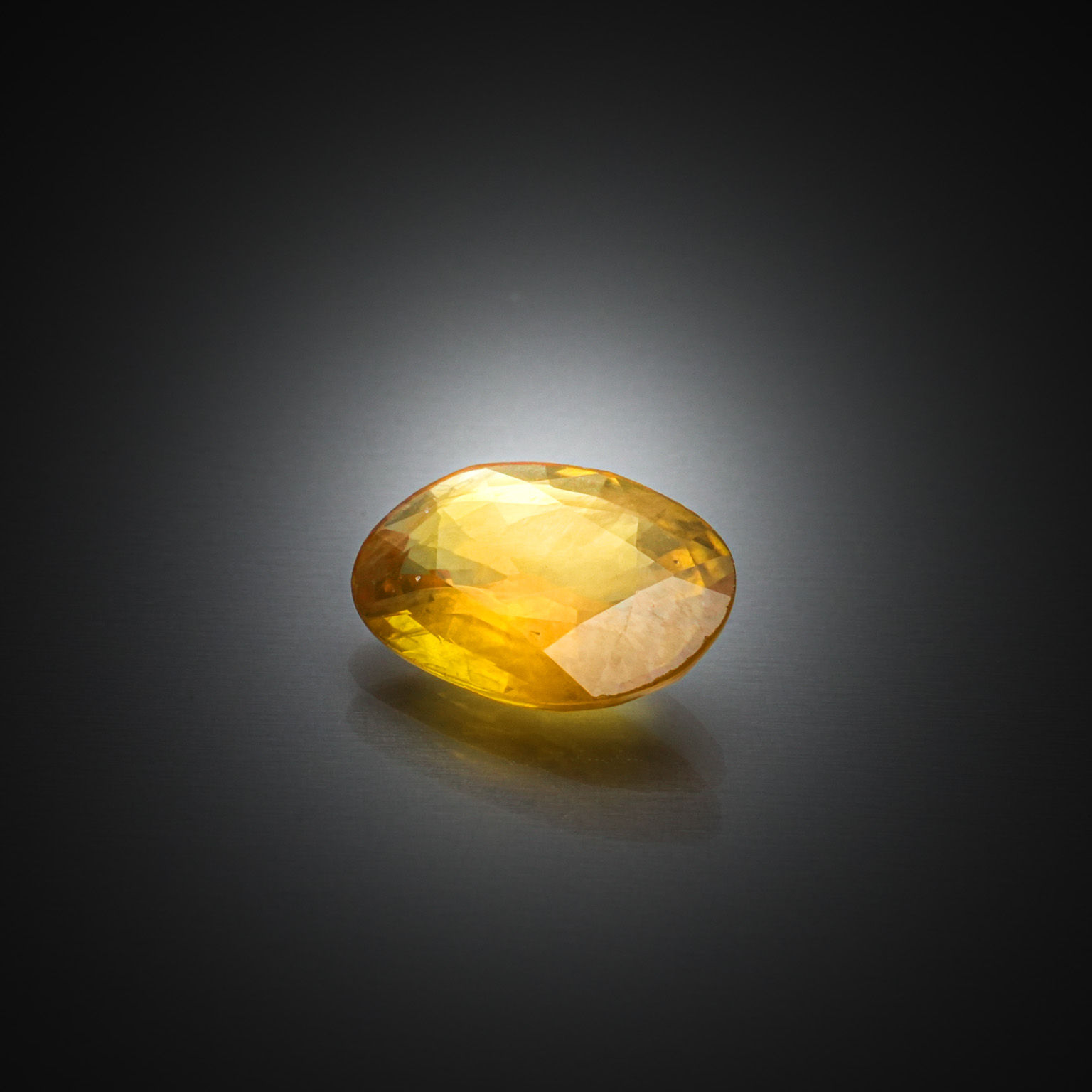 Lot de quatre améthystes ovales sur papier. - Lazuli