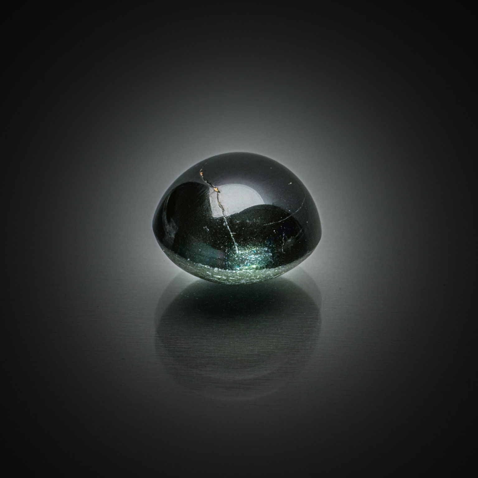 Appairage de rubis poires sur papier. - Lazuli