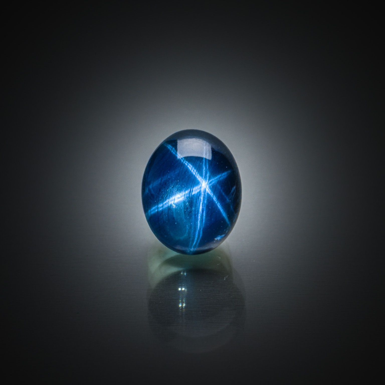 Topaze impériale coussin sur papier. - Lazuli