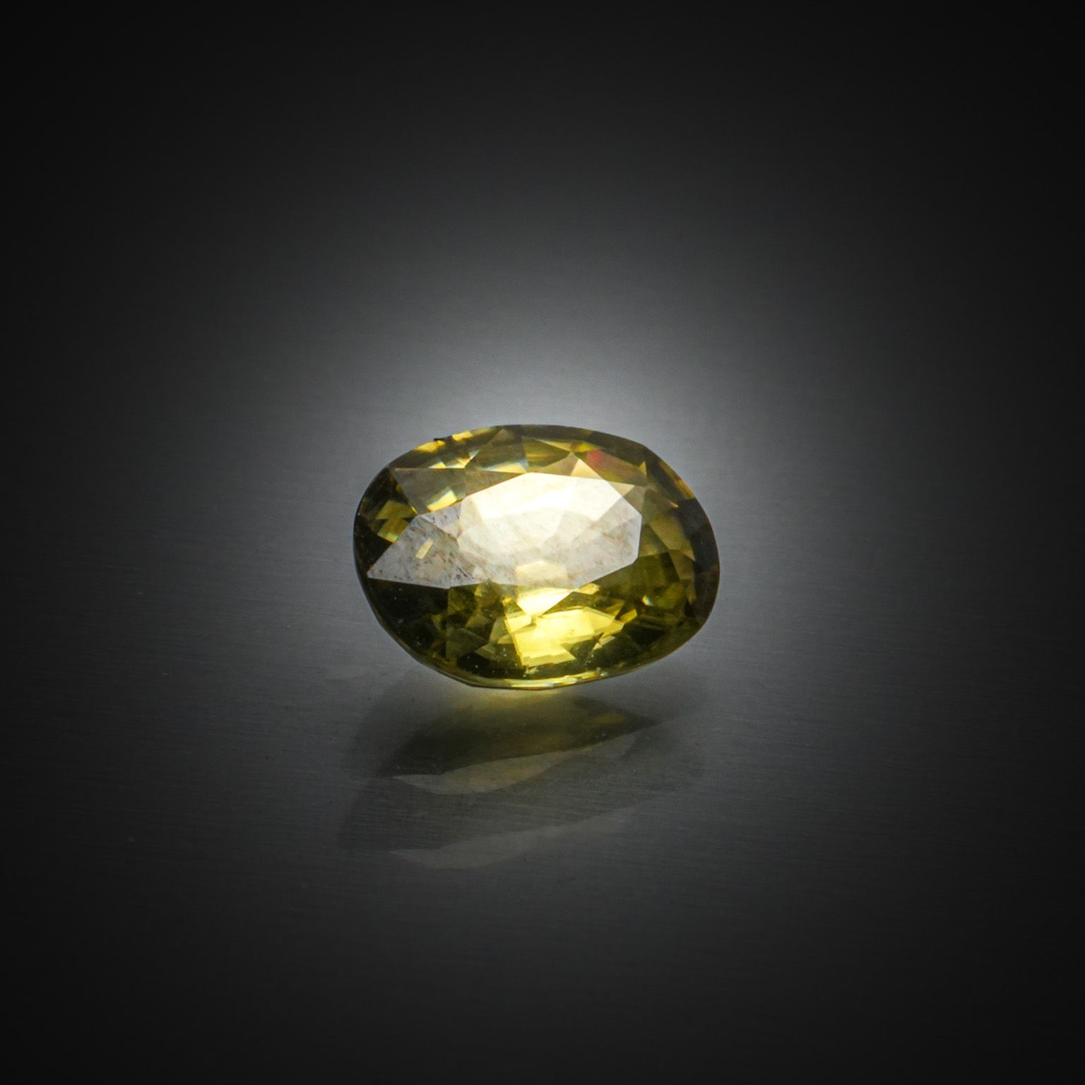 Quartz lemon octogonale sur papier. - Lazuli