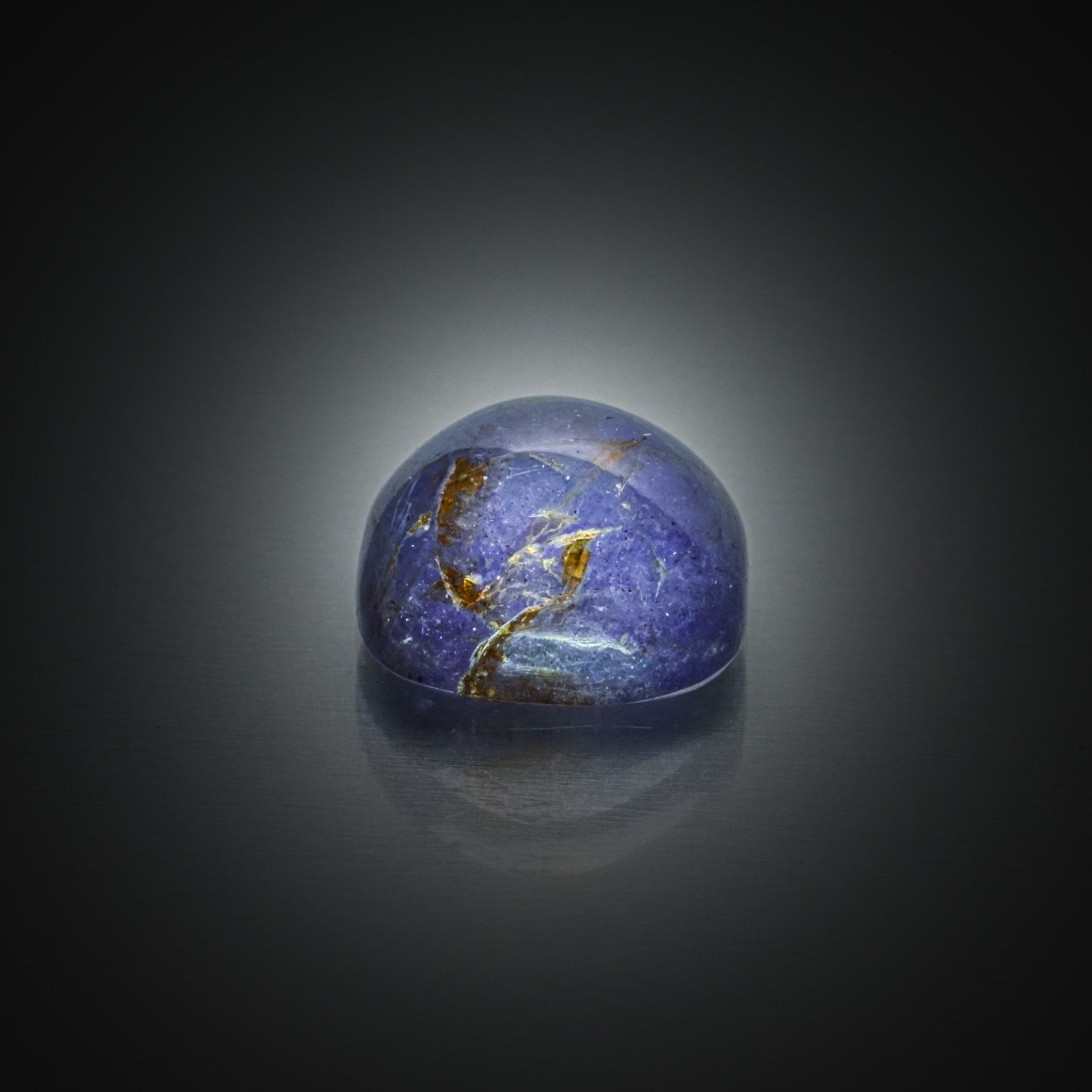 Lot de grenats pyropes ronds sur papier. - Lazuli