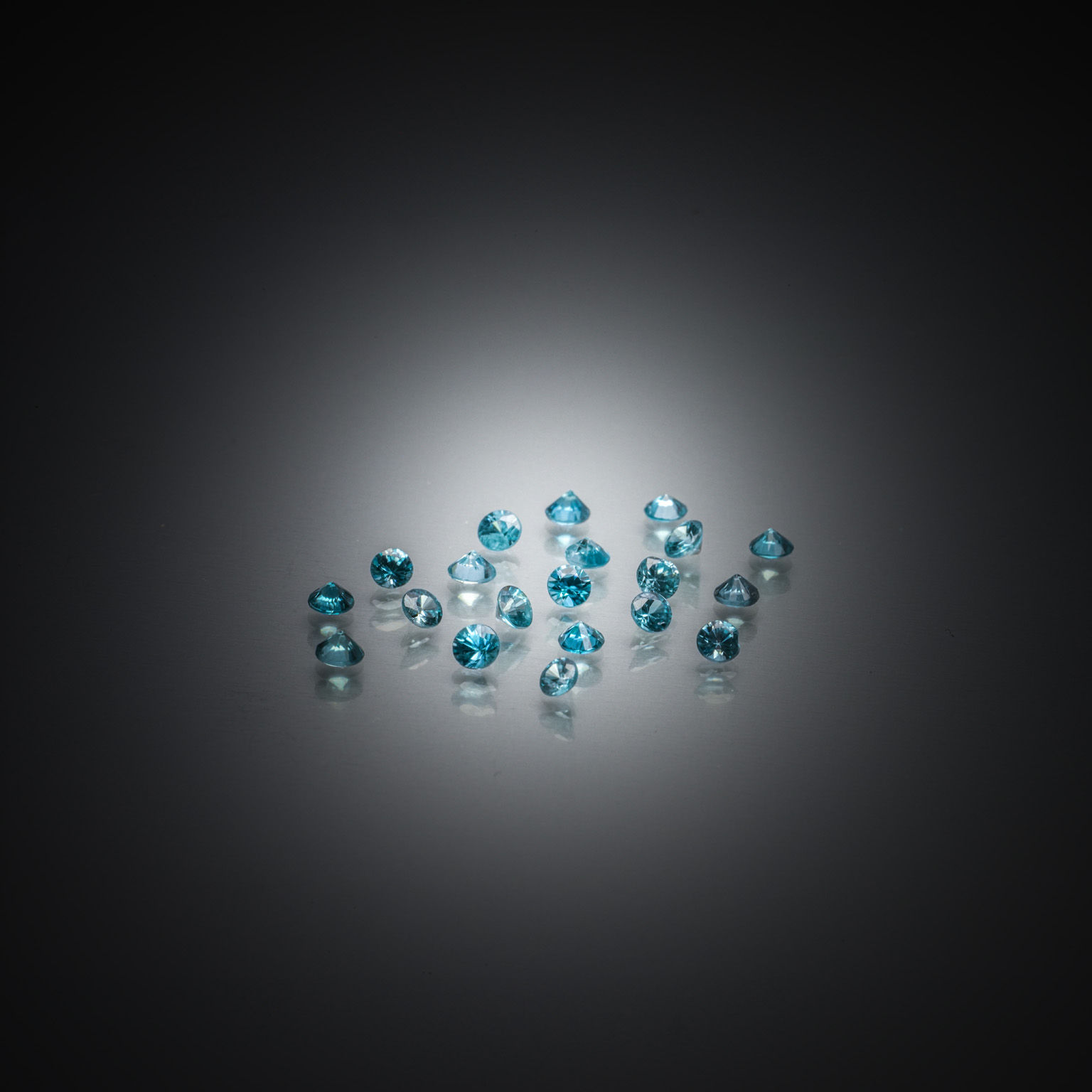 Lot de trois citrines coussins sur papier. - Lazuli