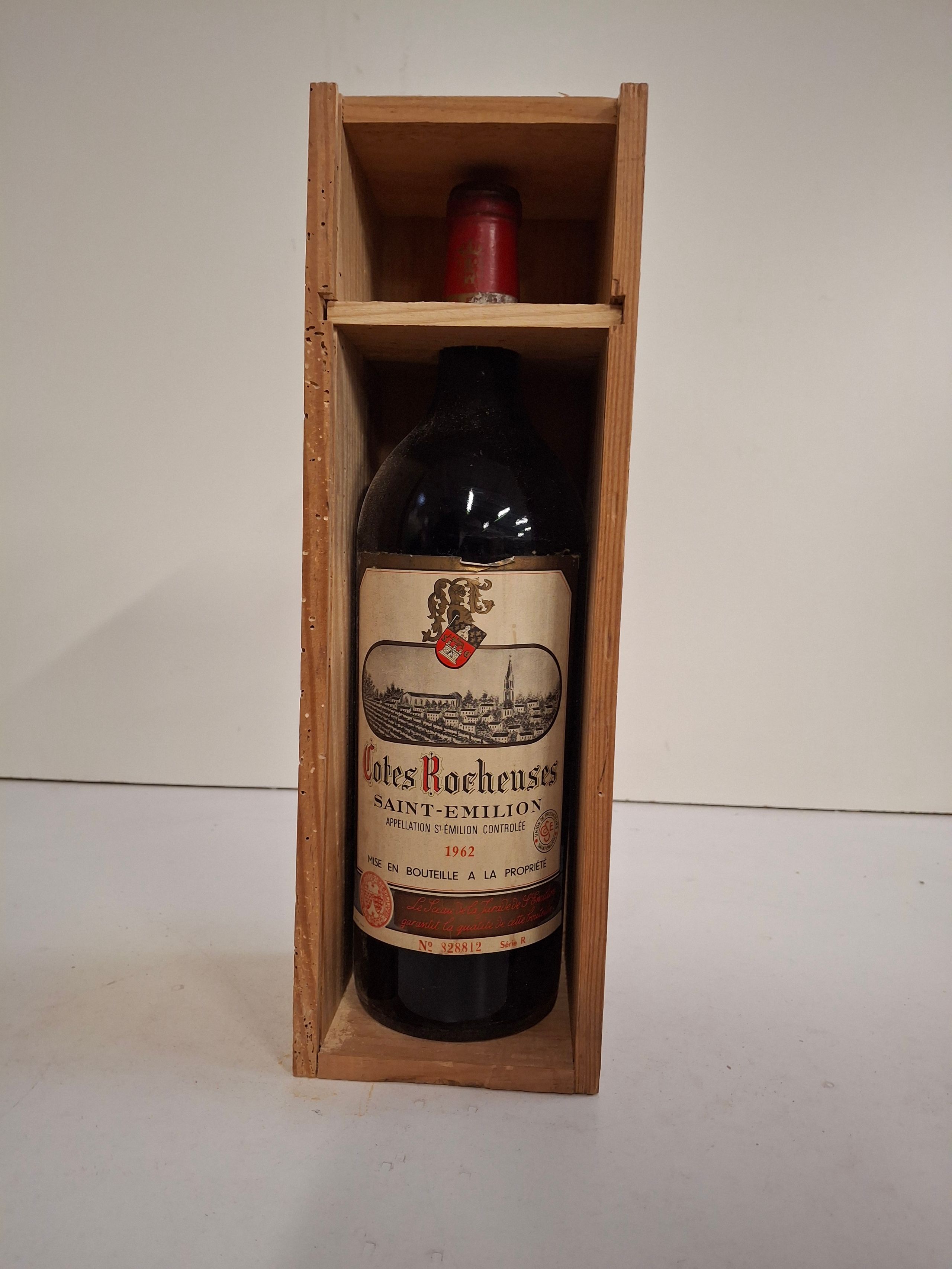 Lot de 2 bouteilles : 1 Château Hanteillan1983 Haut Médoc Cru Bourgeois niveau bon, étiquette abîmée - Lazuli