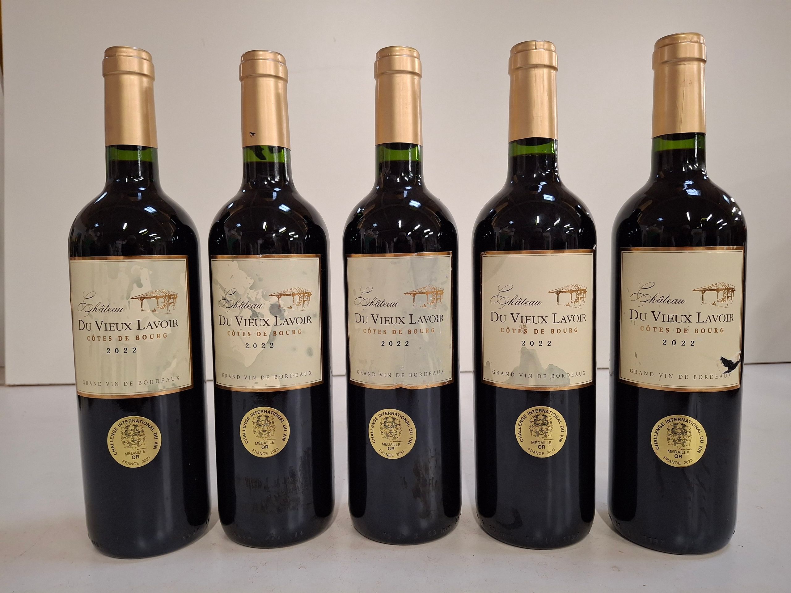 Lot de 4 Bouteilles Château Marjosse 2007 Appellation Entre-Deux-Mers Pierre Lurton 3 bouteilles état parfait une 1 bouteille sale - Lazuli