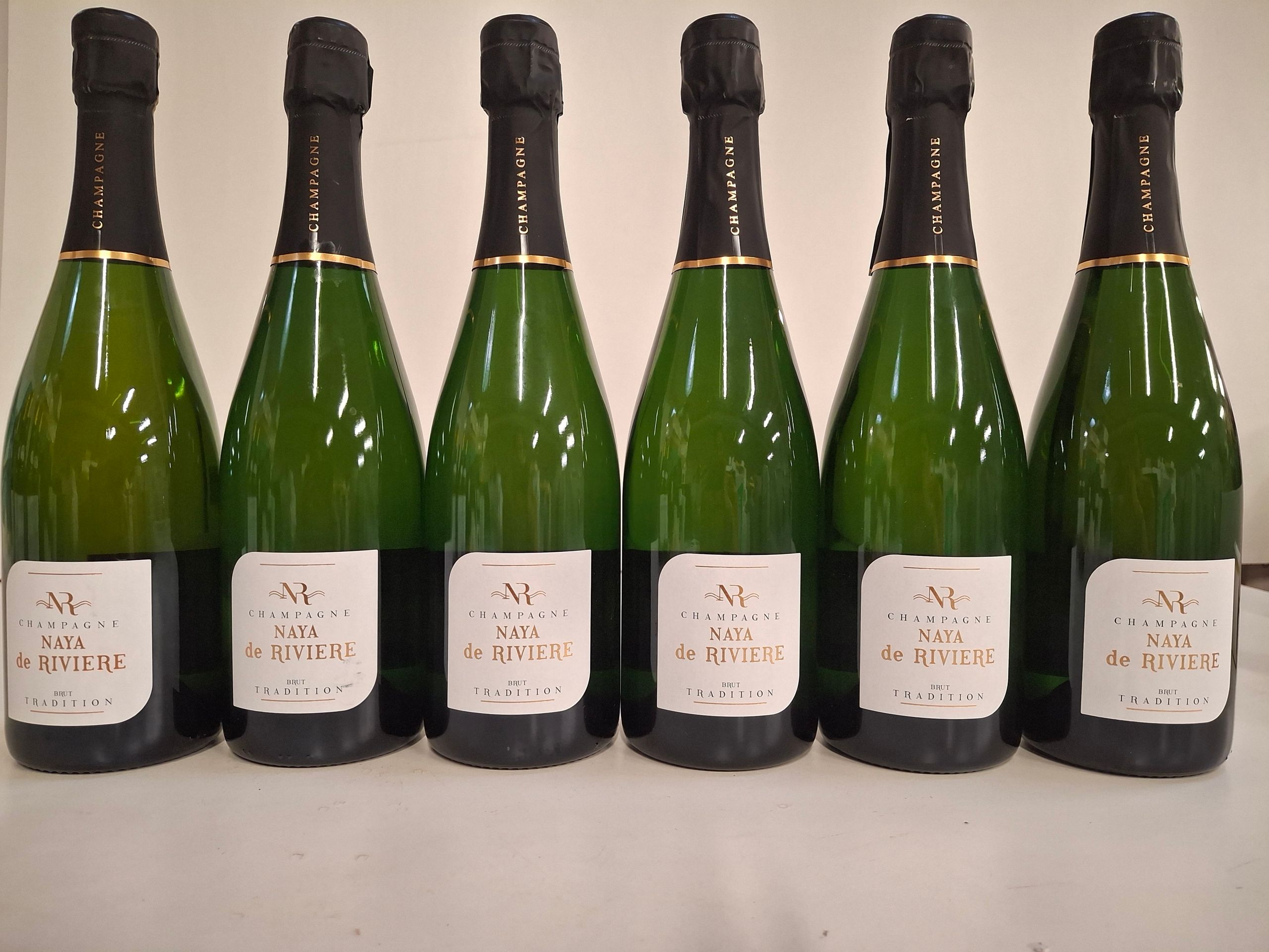 6 Bouteilles de Champagne Naya de Riviere Grand Brut Tradition - Lazuli