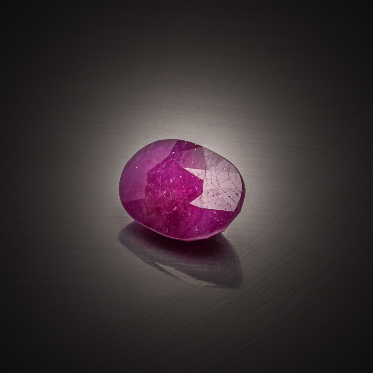 Quartz lemon ovale sur papier. - Lazuli