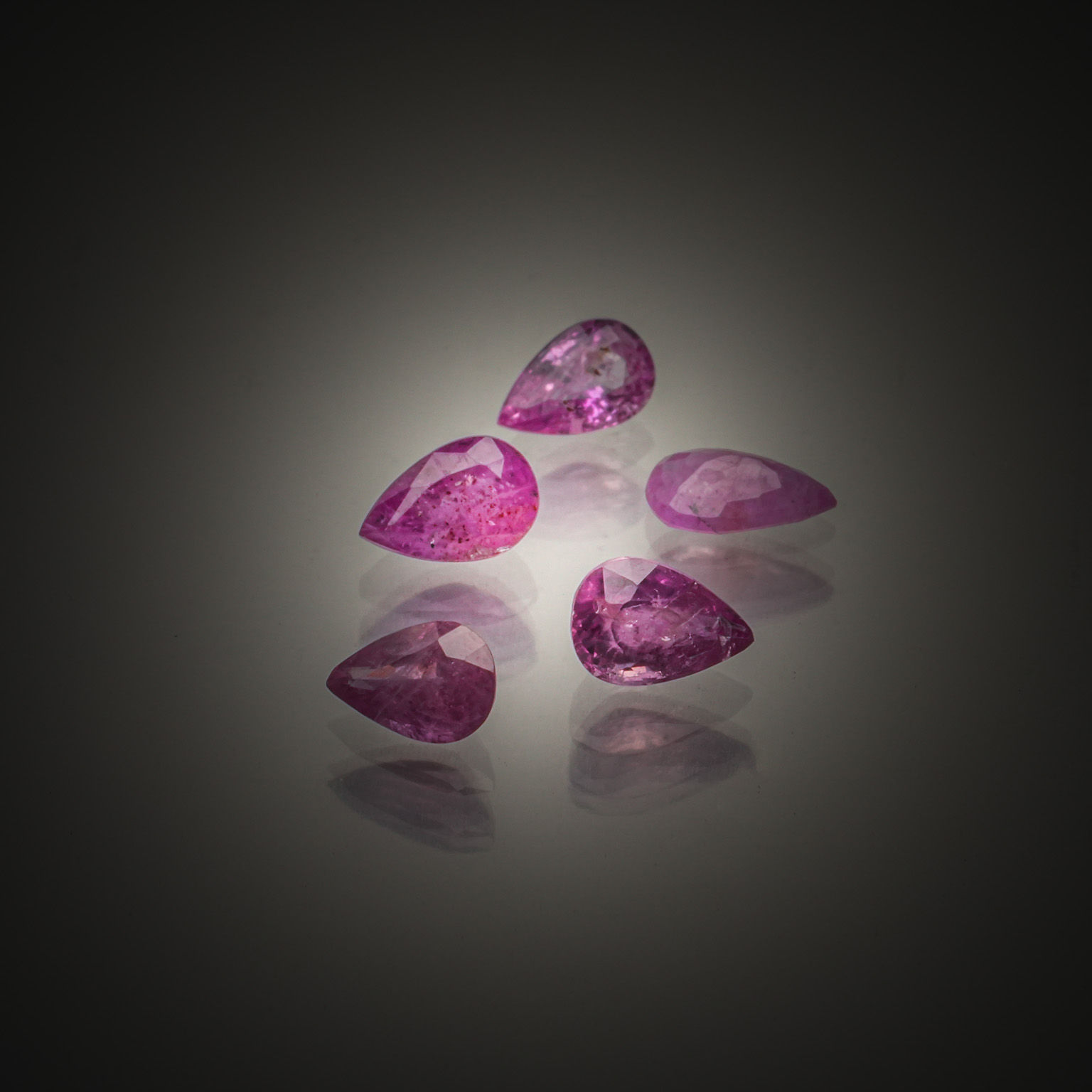 Quartz lemon poire sur papier. - Lazuli