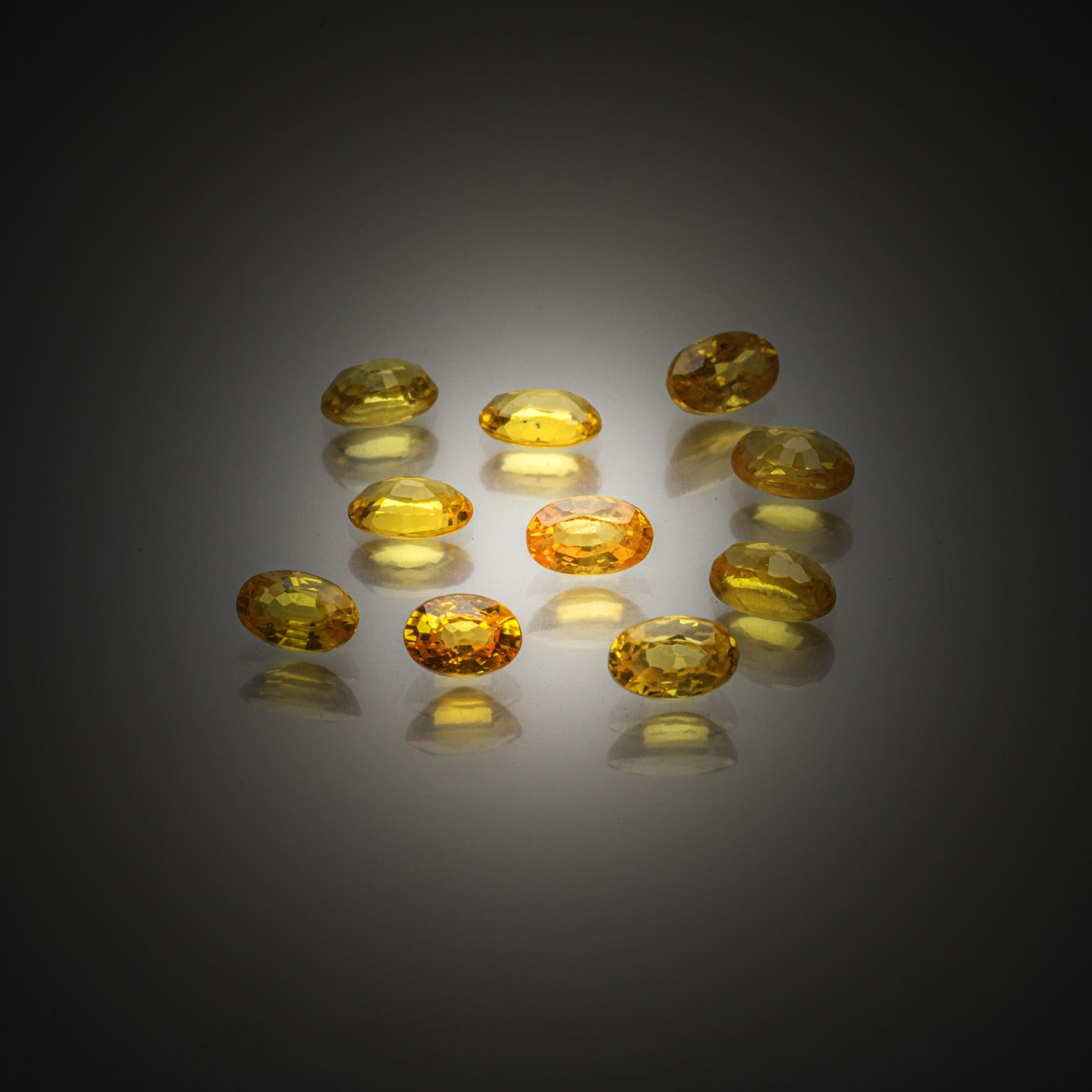 Quartz lemon poire sur papier. - Lazuli