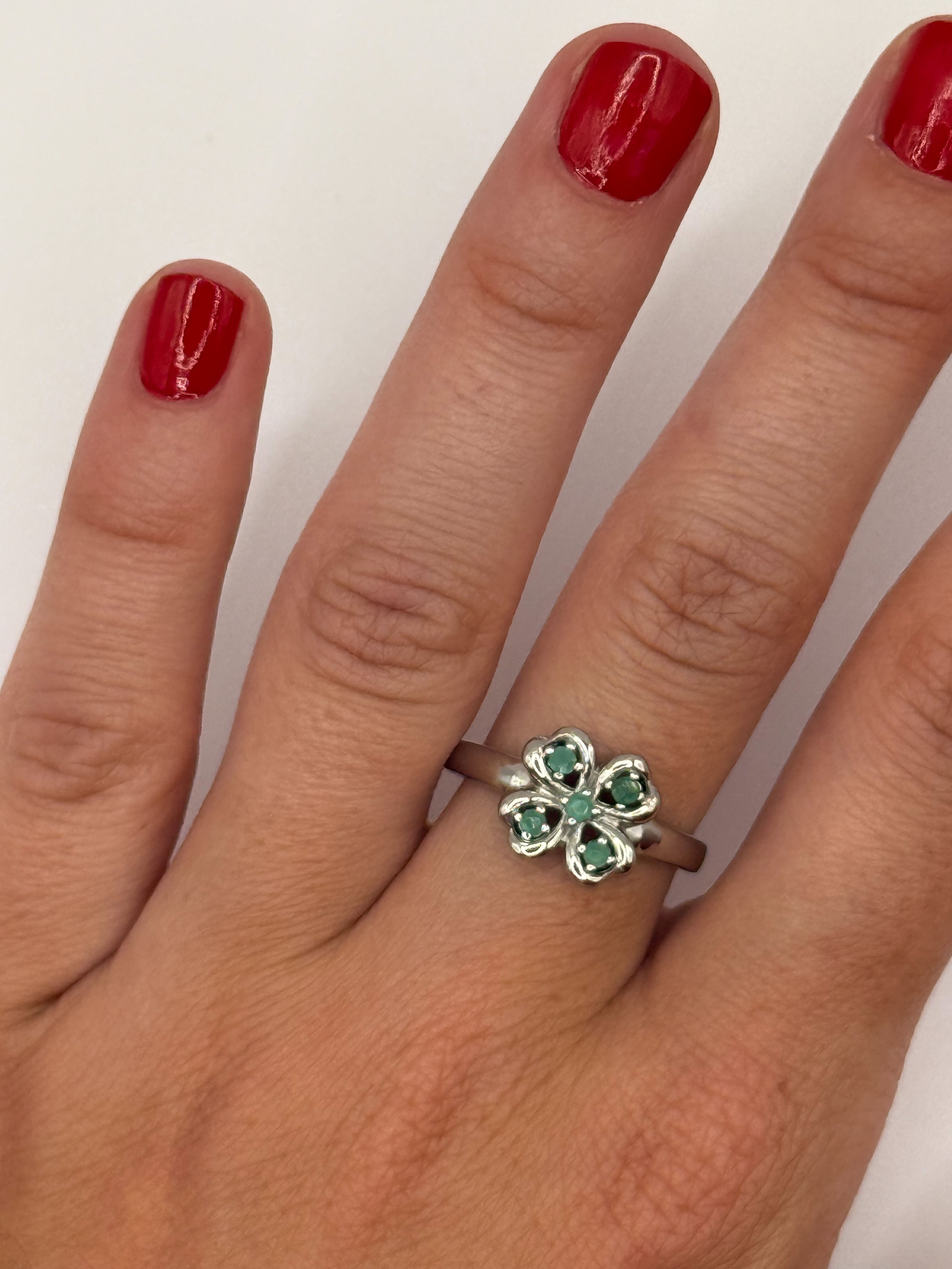 Bague Toi & Moi en argent (925 millième) ornée d&rsquo;une améthyste poire et d&rsquo;un grenat rond. - Lazuli