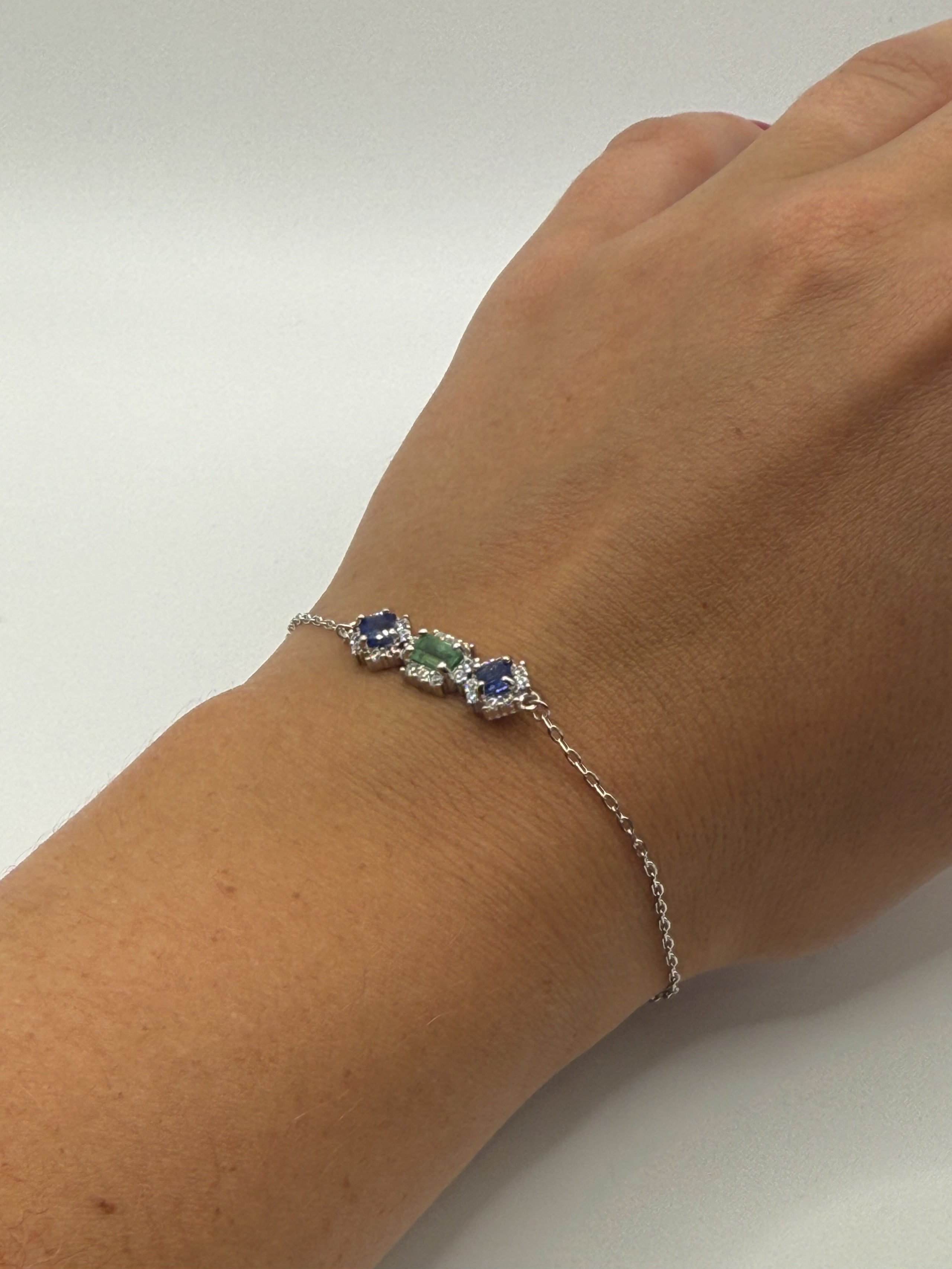 Bague en argent (925 millième) ornée d&rsquo;une topaze (Sky Blue) ovale. - Lazuli
