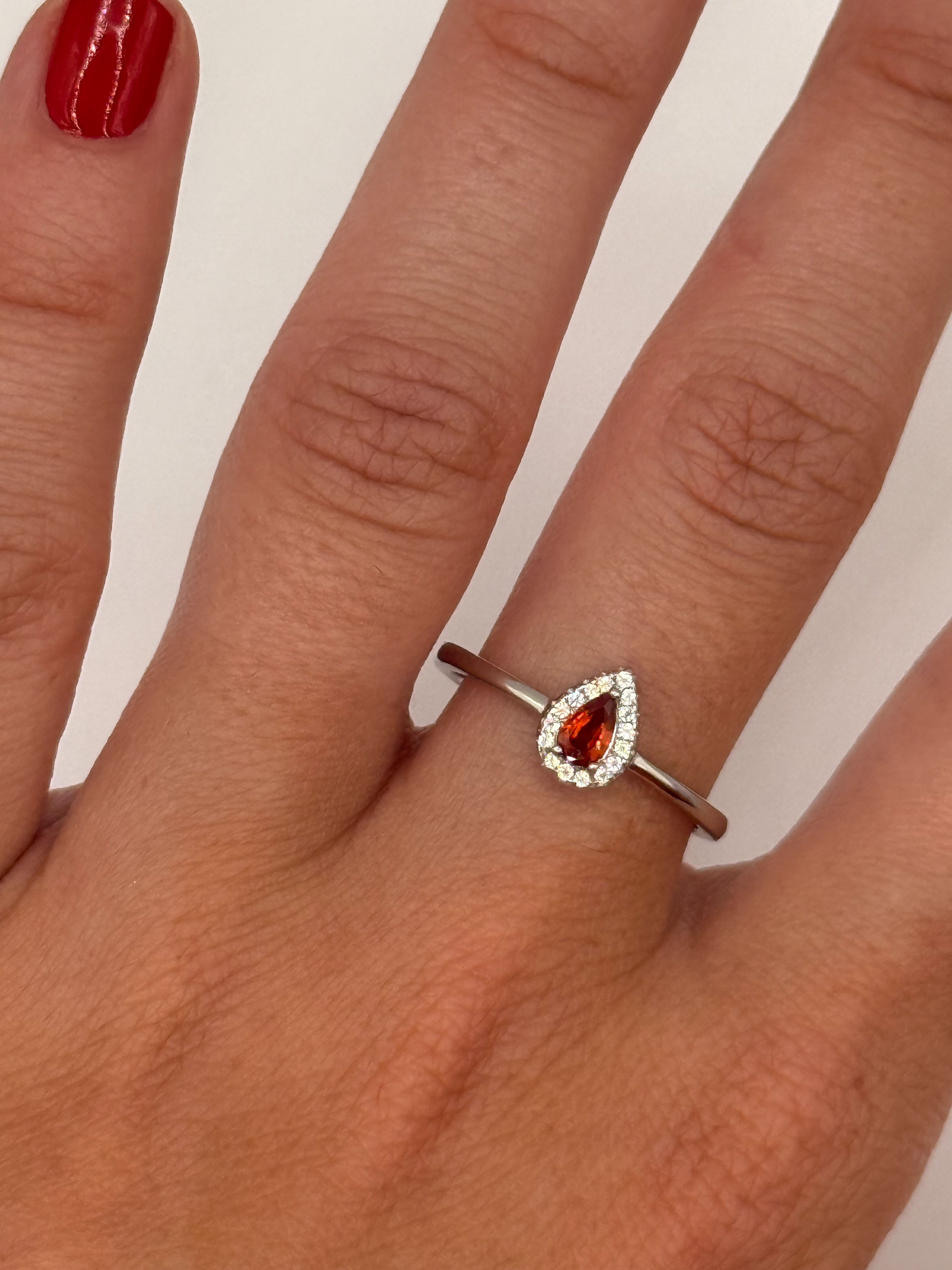 Bague en argent (925 millième) vermeillé ornée de cinq rubis ronds (traités) - Lazuli