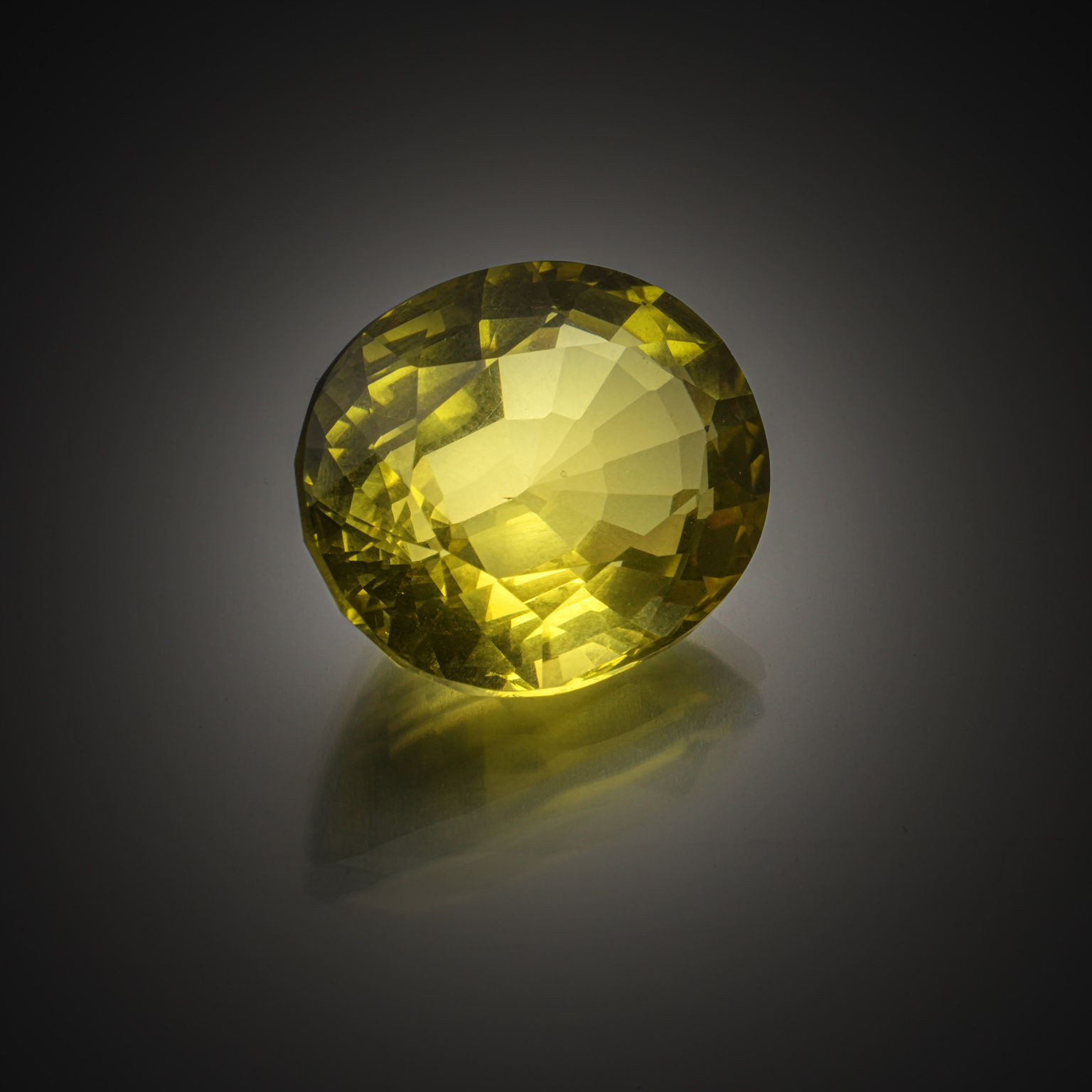 Quartz lemon ovale sur papier. - Lazuli