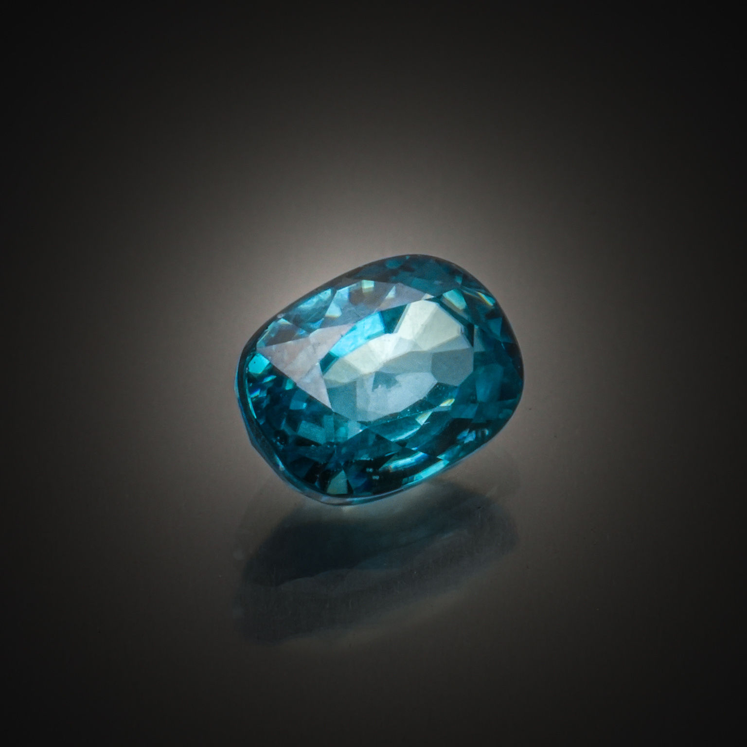 Quartz mystique rond concave sur papier. - Lazuli