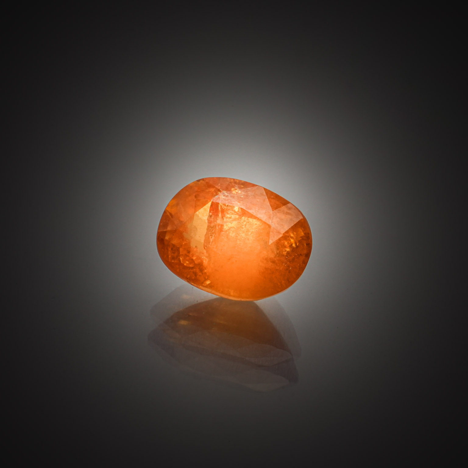 Citrine rectangulaire sur papier. - Lazuli