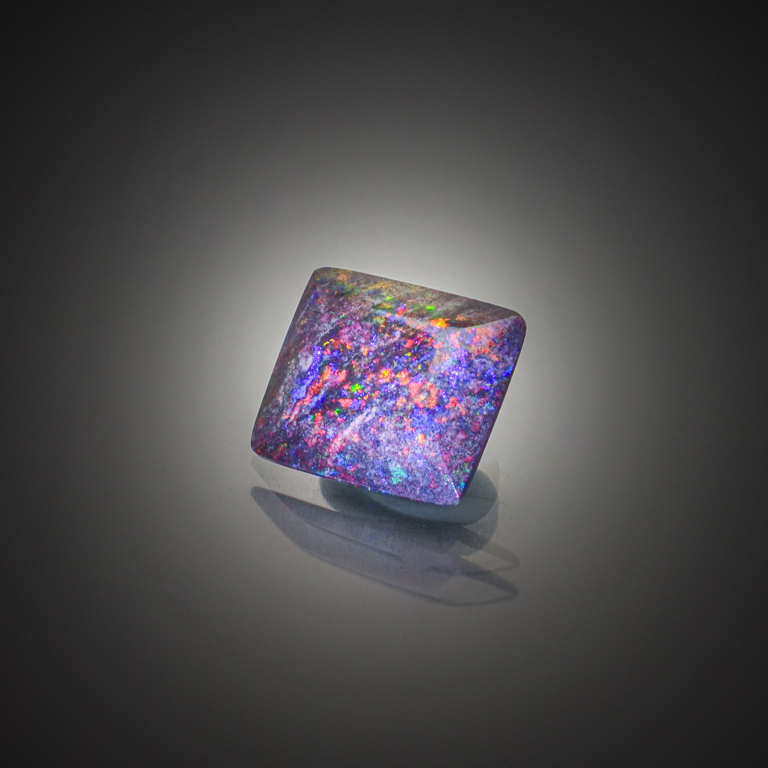Lot de quatre diamants ronds sur papier. - Lazuli
