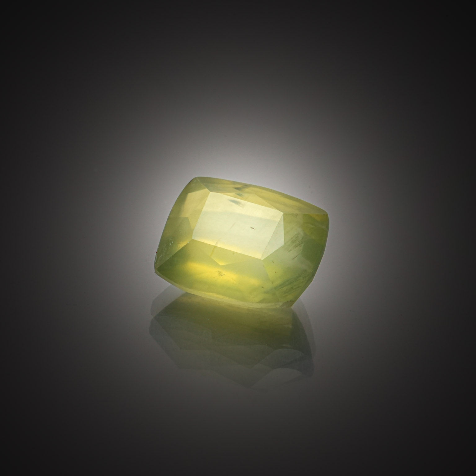 Appairage de diamants ronds sur papier. - Lazuli
