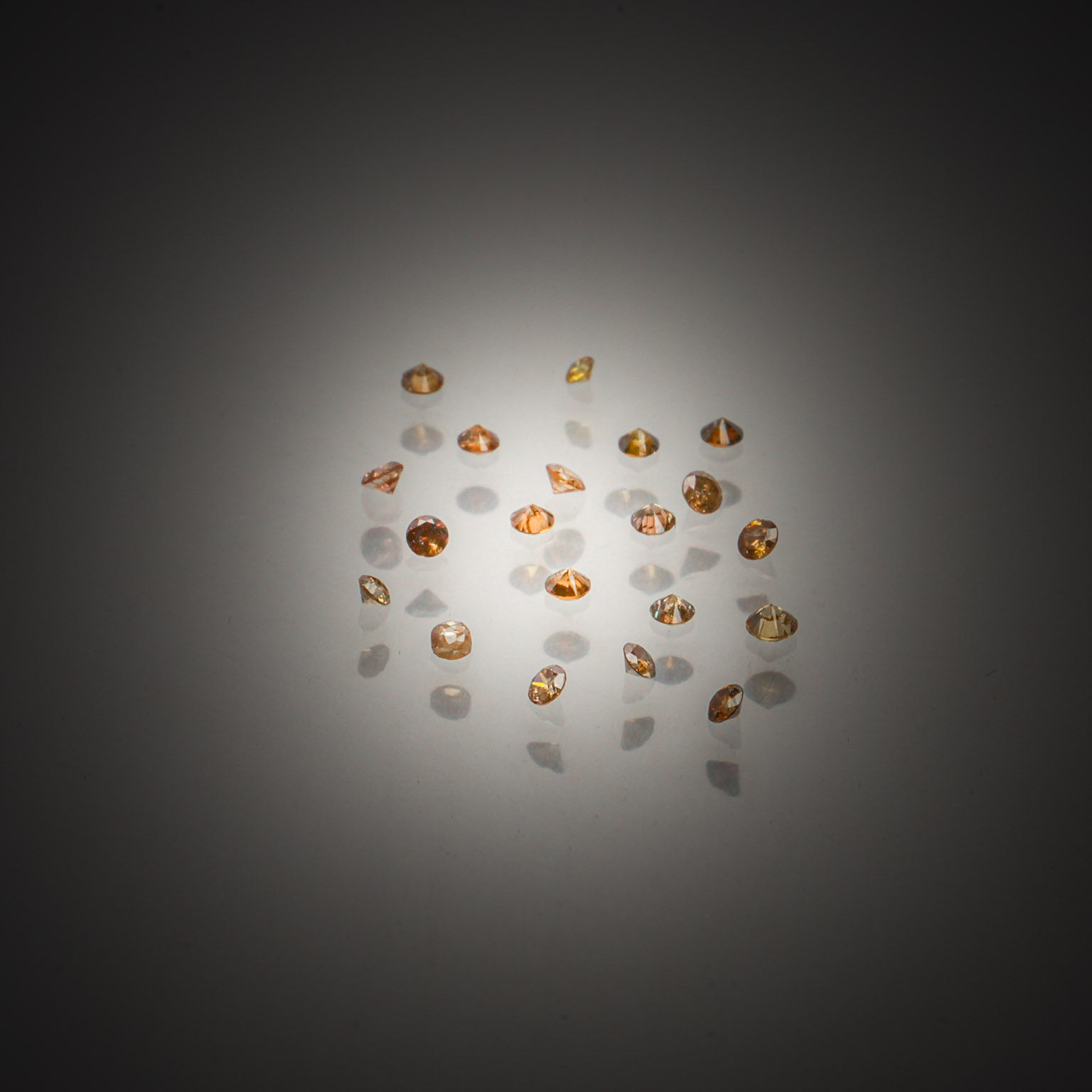 Quartz lemon coussin concave sur papier. - Lazuli