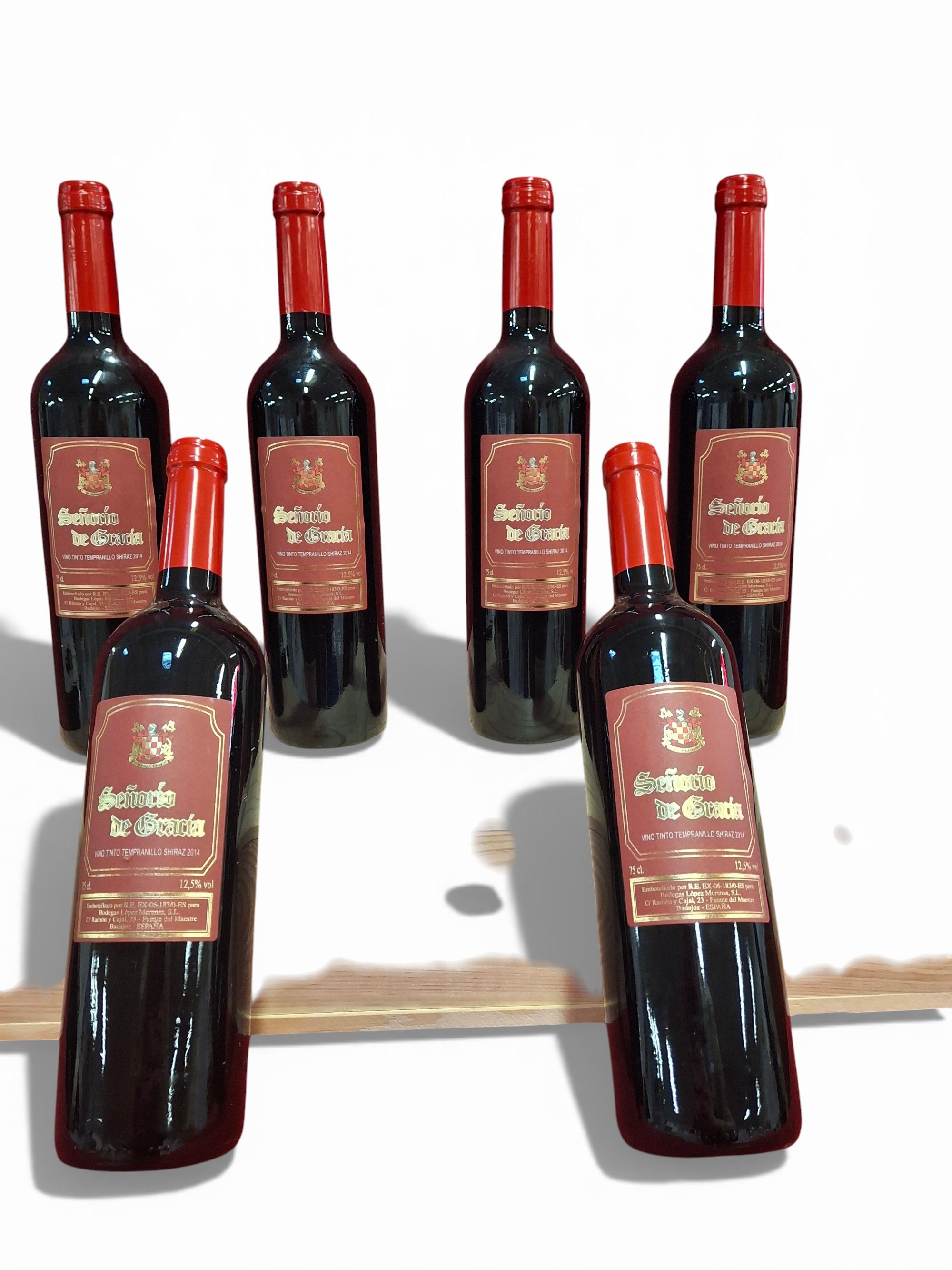 Bouteille Pomerol 2013 By Clinet Peinture de Gordon Hopkins qui s’est inspiré du « motif », lorsqu’il est venu visiter. - Lazuli