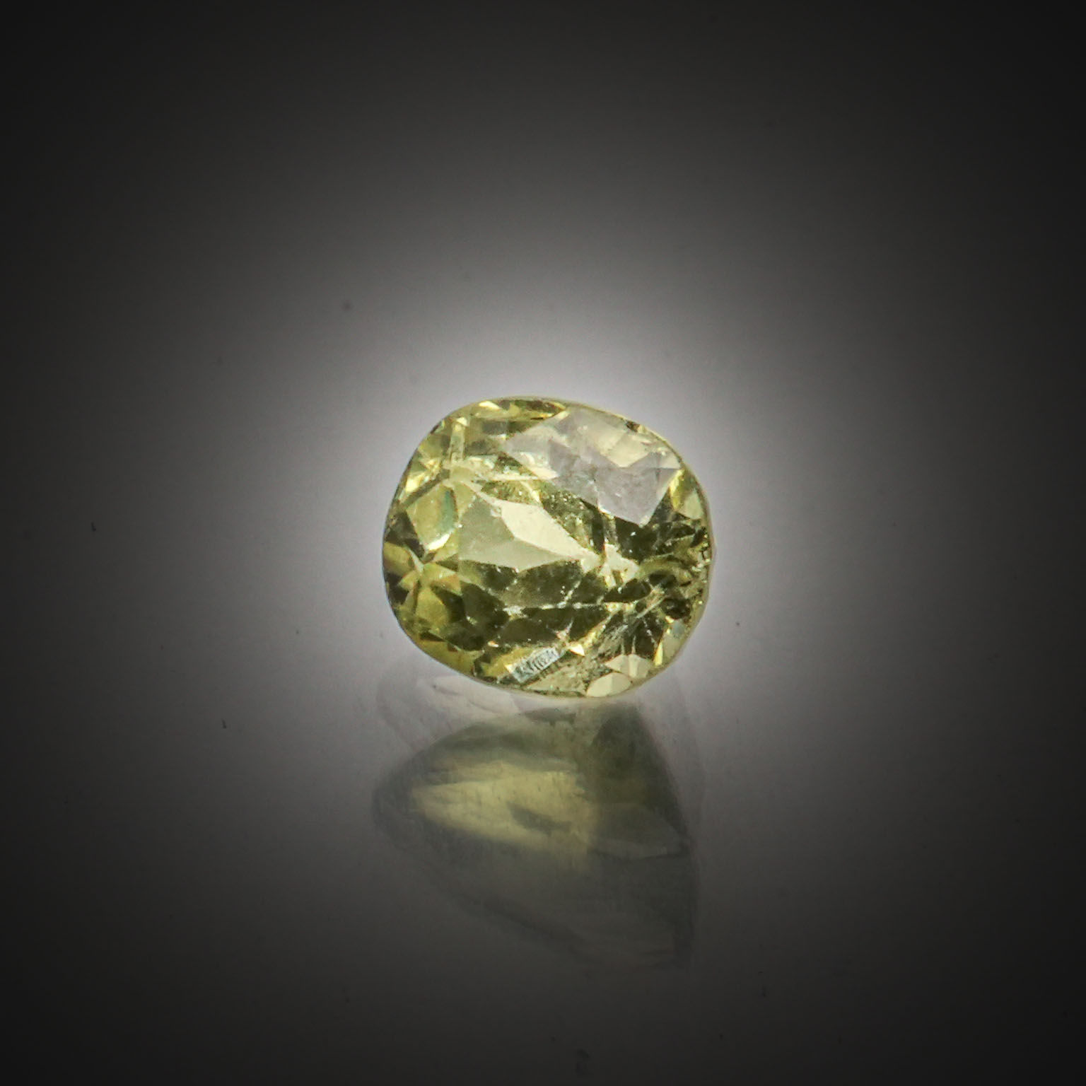 Citrine ronde sur papier. - Lazuli