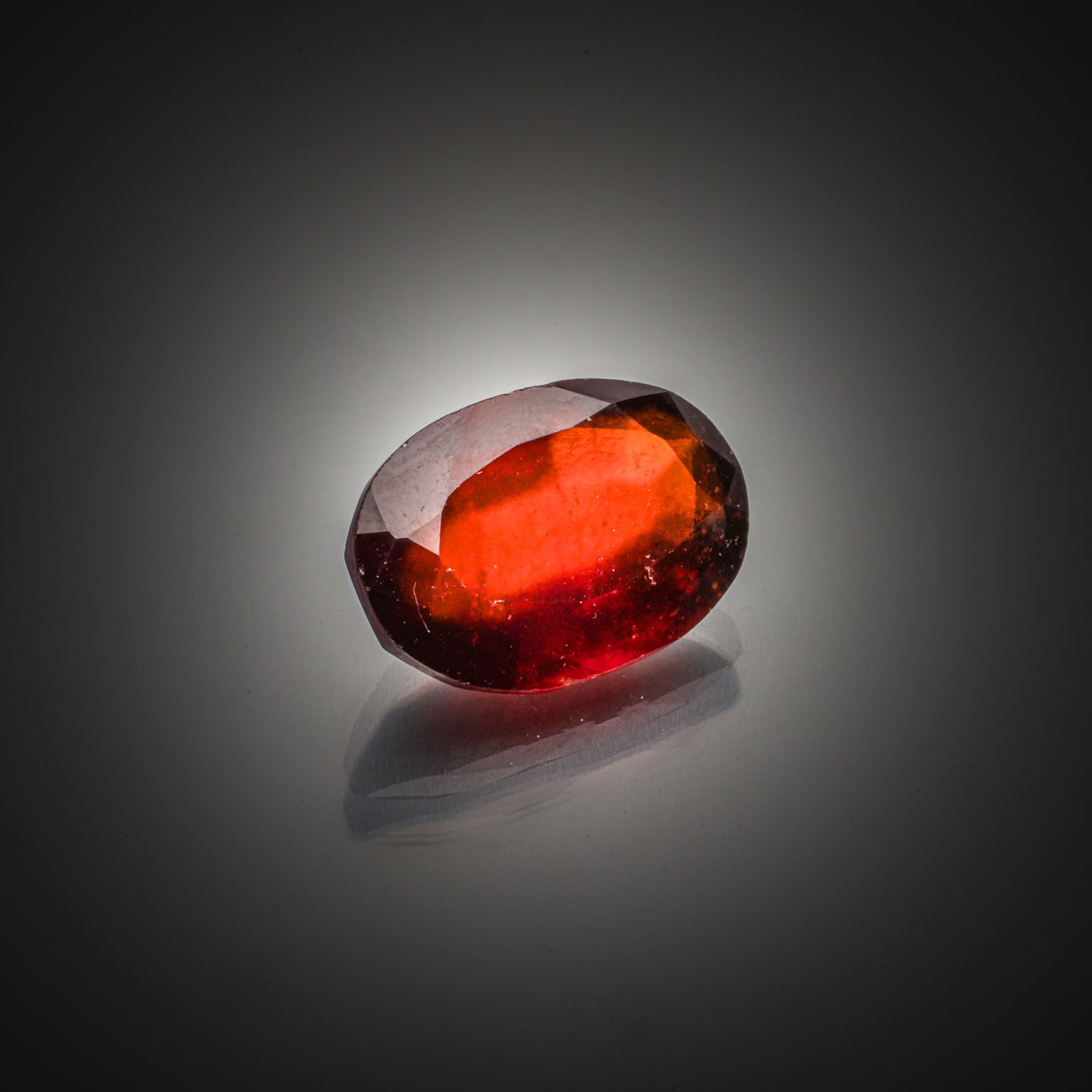 Opale Boulder cabochon sur papier. - Lazuli