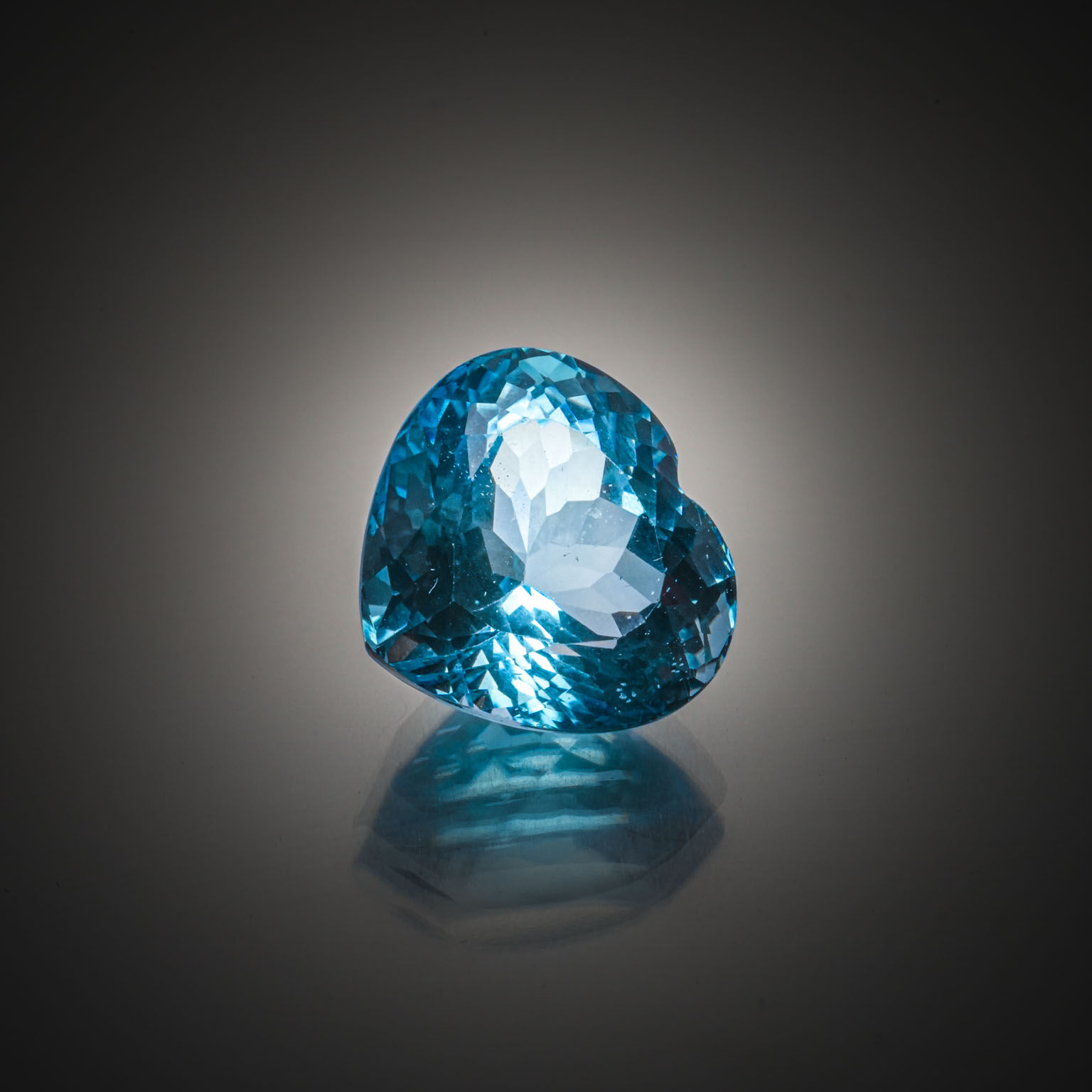 Grenat grossulaire brut sur papier. - Lazuli