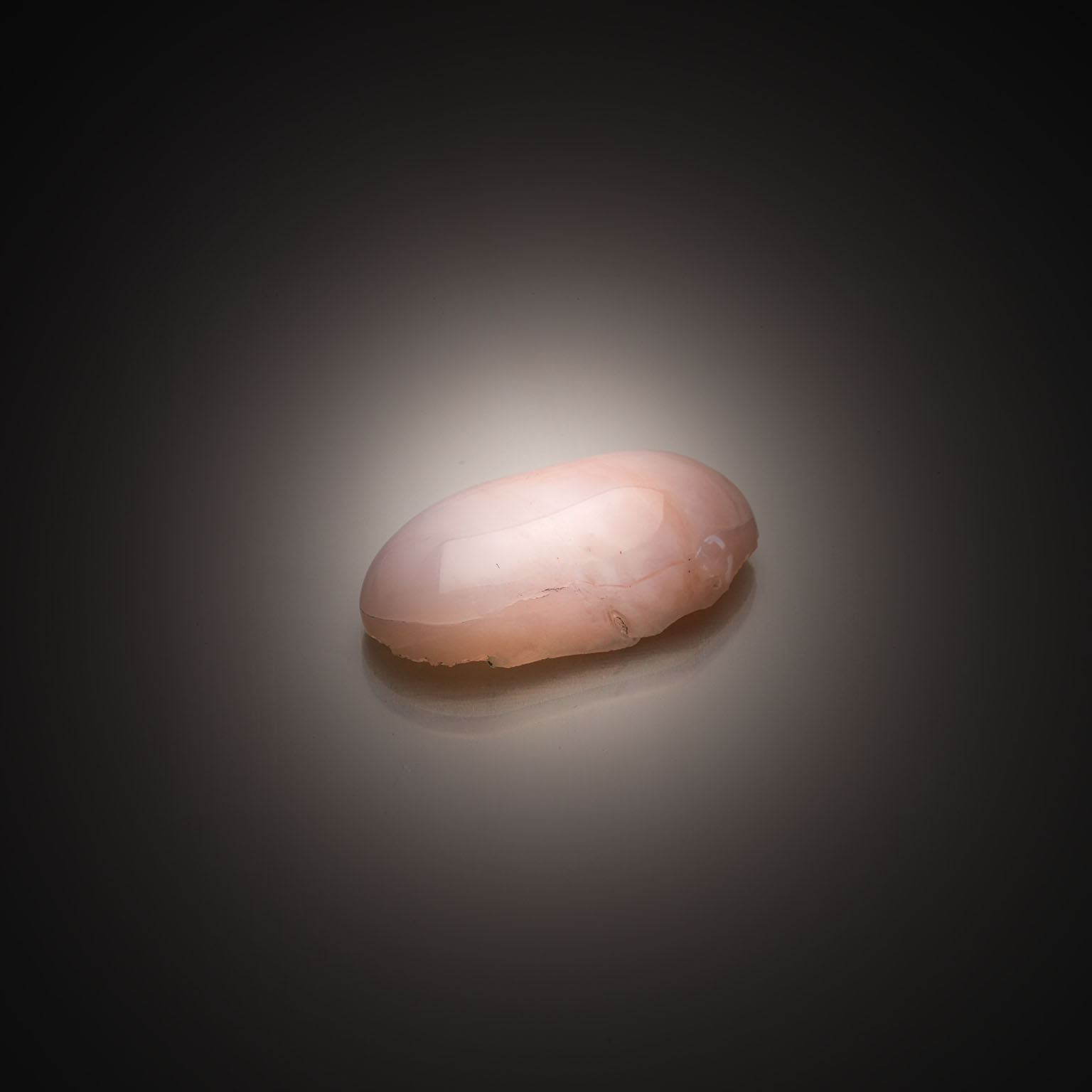 Rhodonite polie sur papier. - Lazuli