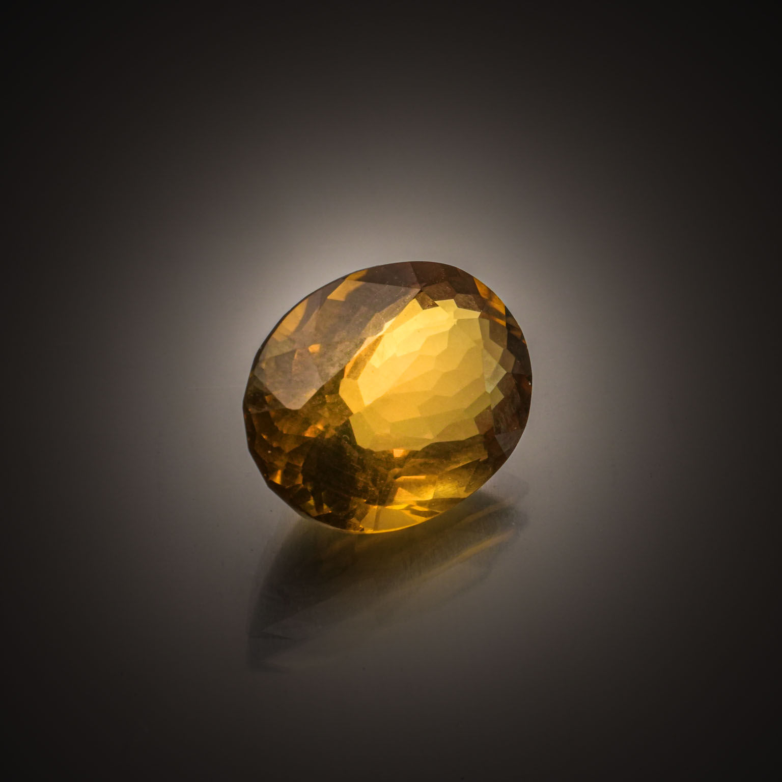 Emeraude poire sur papier. - Lazuli