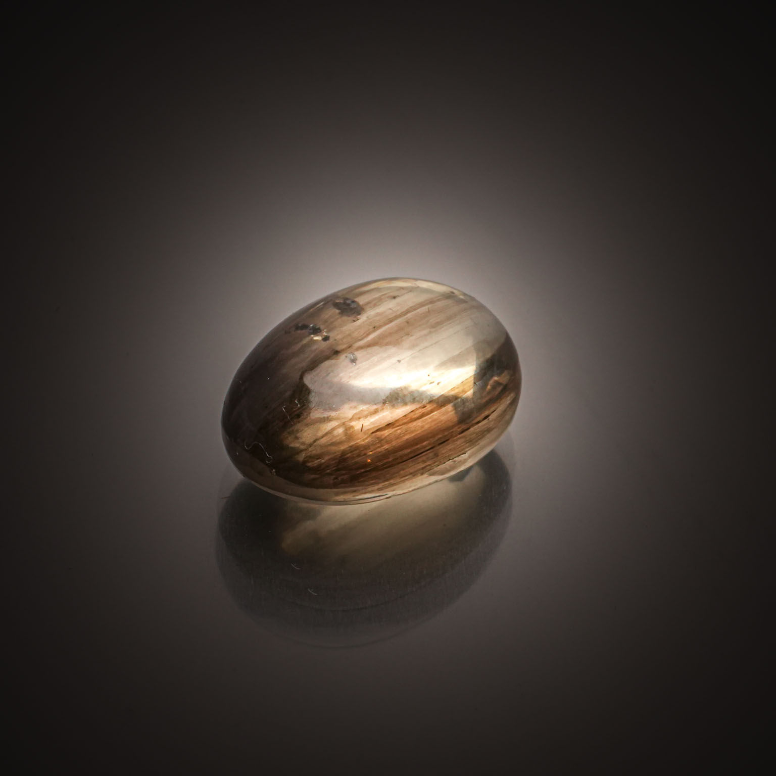 Lot de six saphirs orange et jaunes coeurs sur papier. - Lazuli