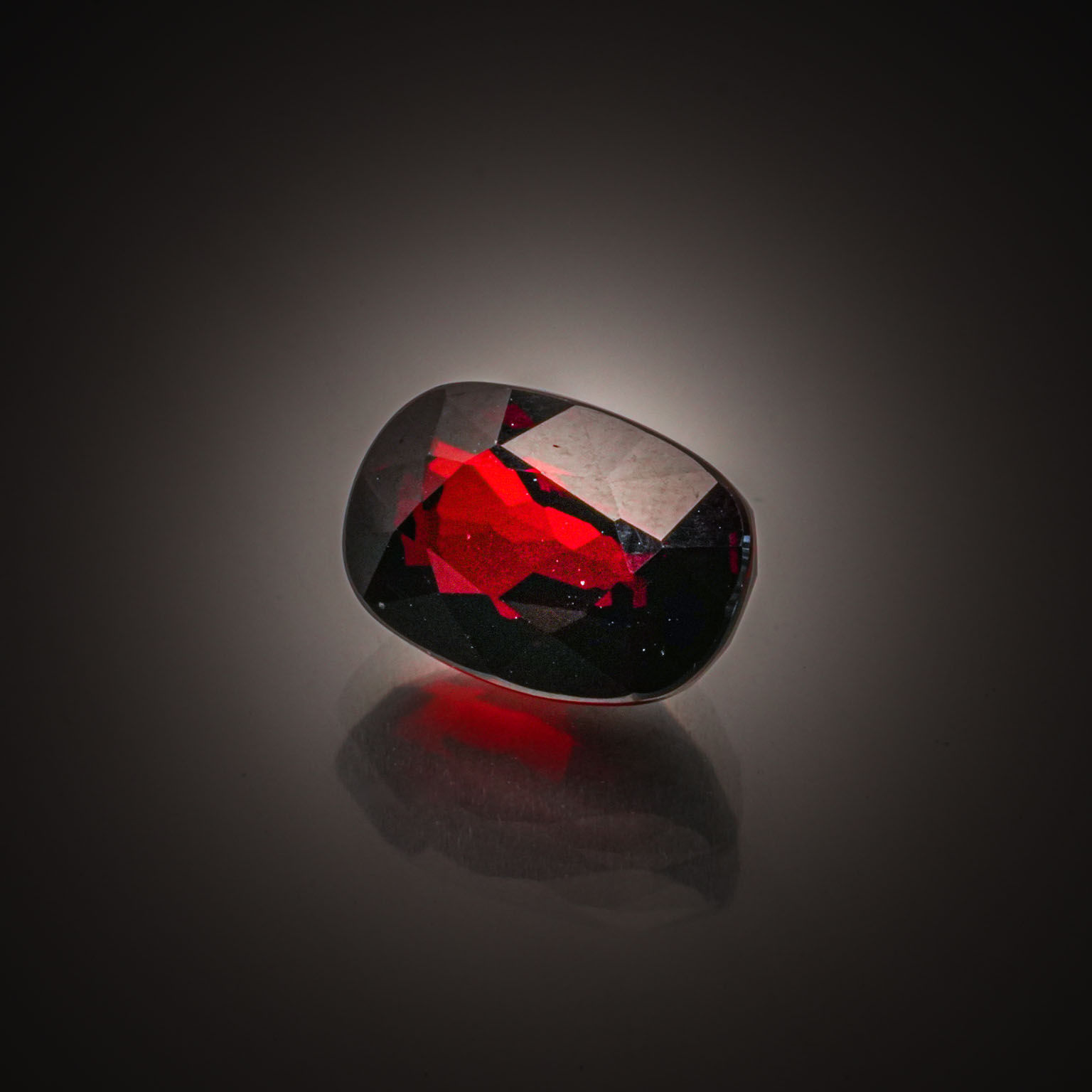 Lot de sept tourmalines sur papier. - Lazuli