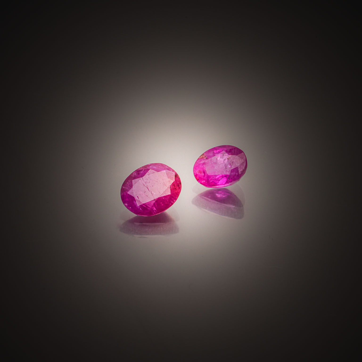 Opale poire sur papier. - Lazuli