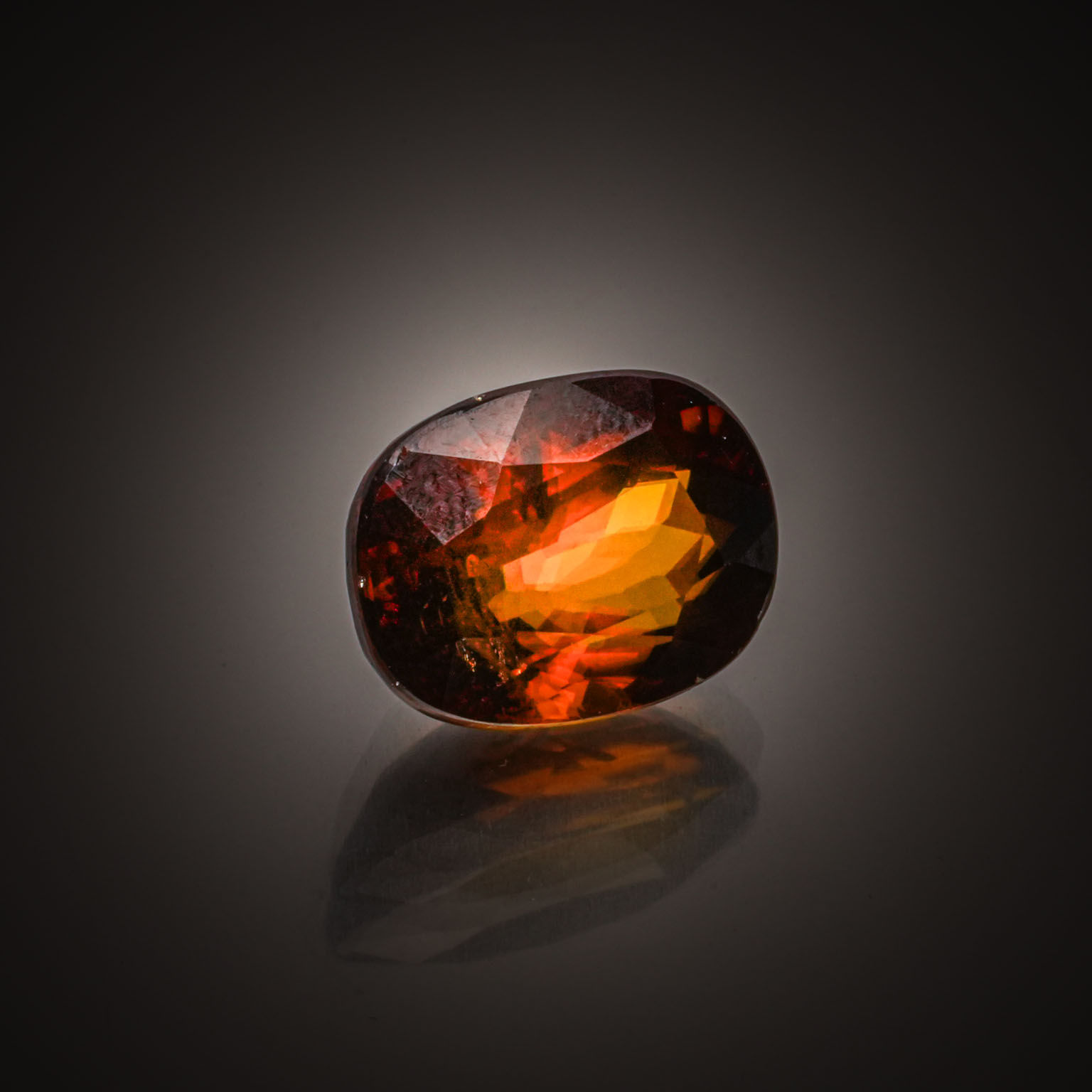 Lot de saphirs roses ronds sur papier. - Lazuli