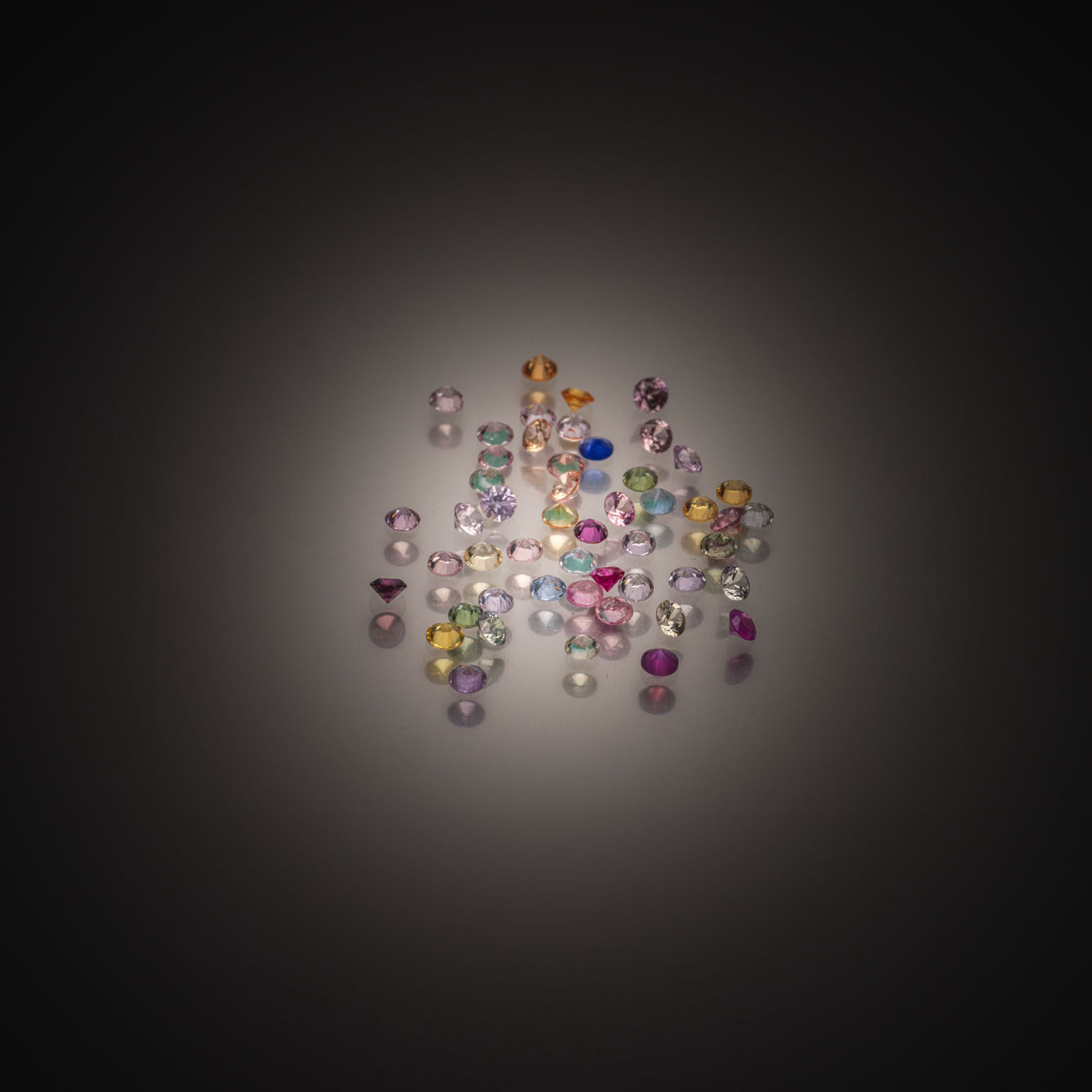 Appairage d&rsquo;amazonites goutte (percées) sur papier. - Lazuli