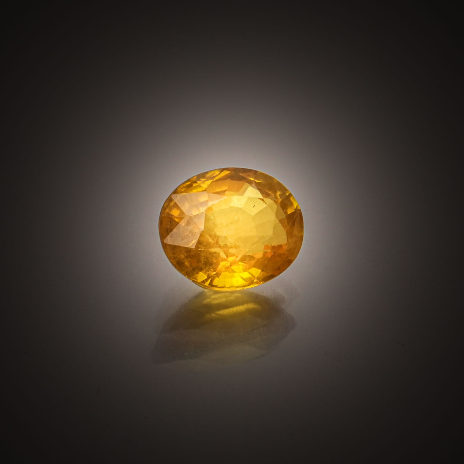 Lot de dix saphirs poires sur papier. - Lazuli