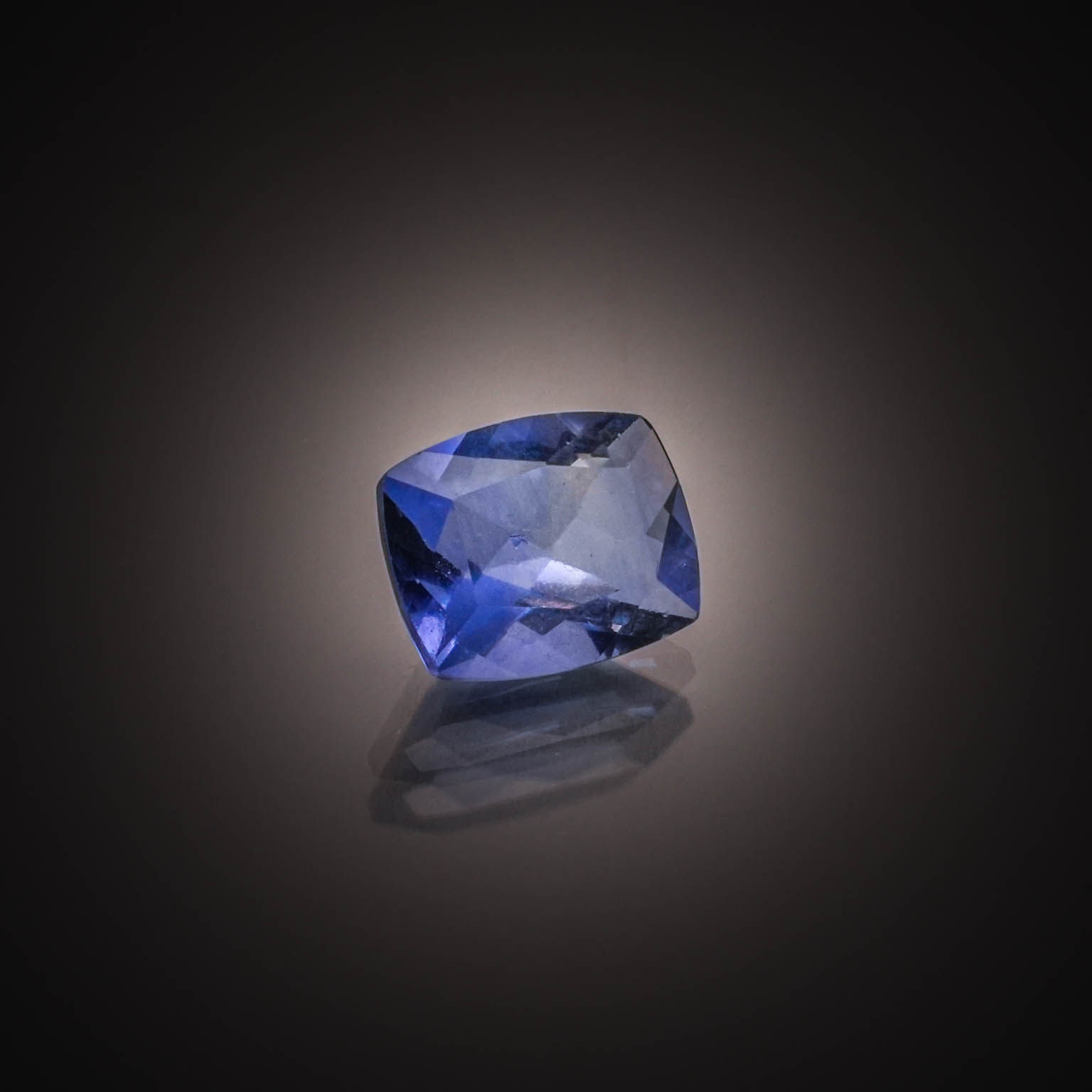 Fluorite bleue coussin sur papier. - Lazuli