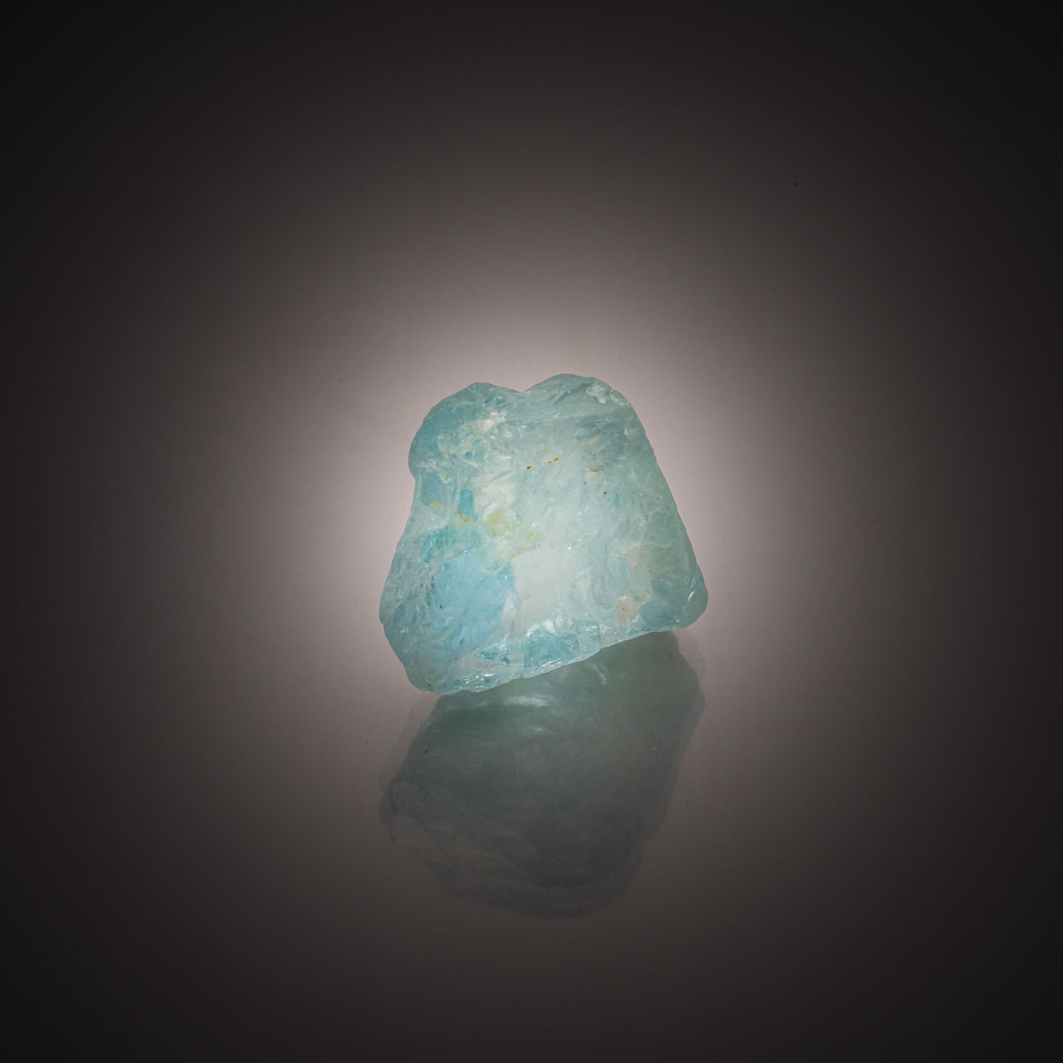 Appairage d&rsquo;opales ovales cabochons sur papier. - Lazuli