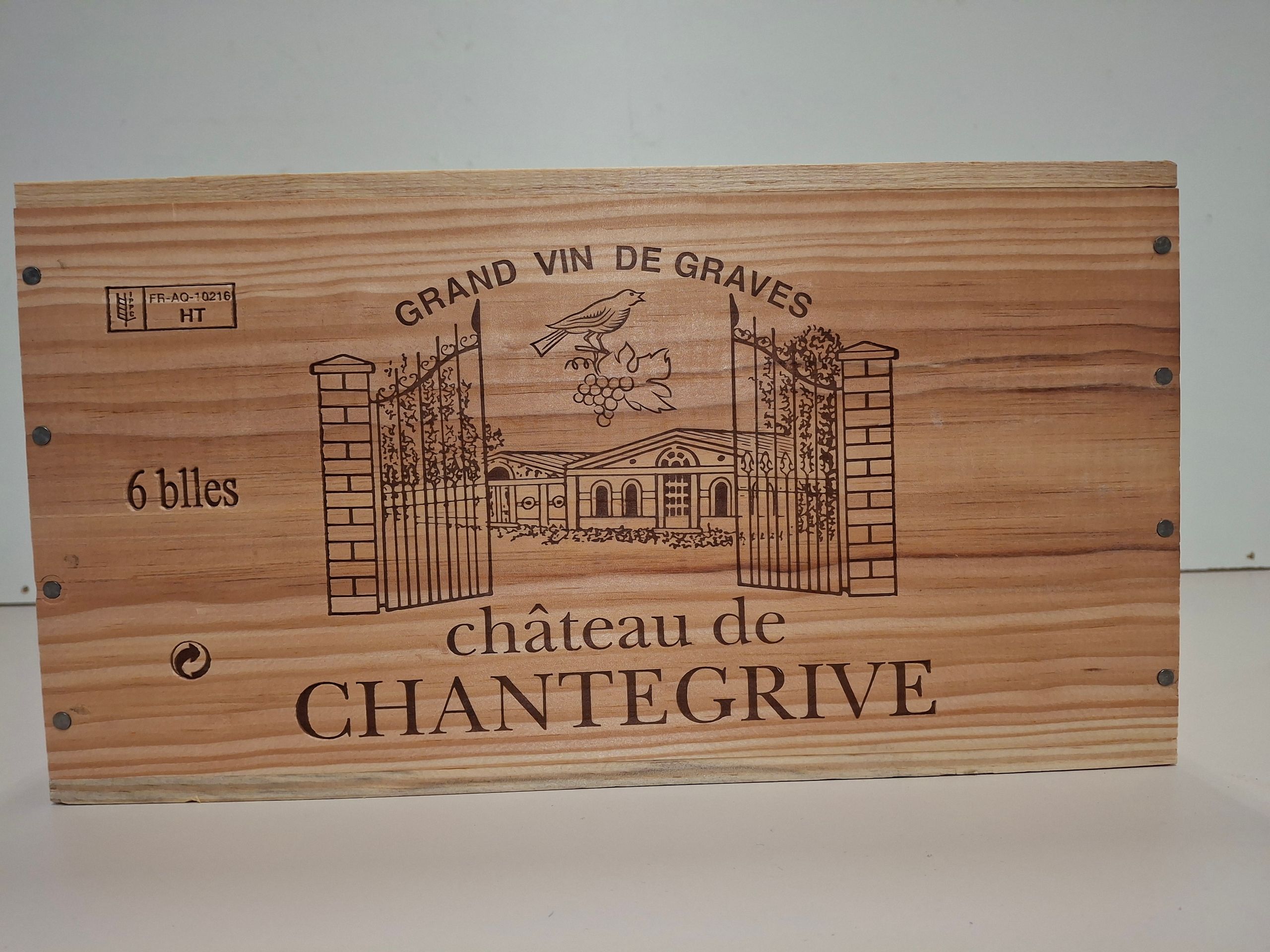 6 Lot de 6 bouteilles : 1 Canon Fronsac Château Lariveau 1979 1 Château Lagarde 1990 Premières cotes de Blaye 1 Château Haut Castene ?1982 1 Haute Liberde Cotes de Bourg 1 Médoc Château La Gorce 1982 Cru Bourgeois Récoltant niveau parfait  1 Domaine de Meneau 1978 - Lazuli