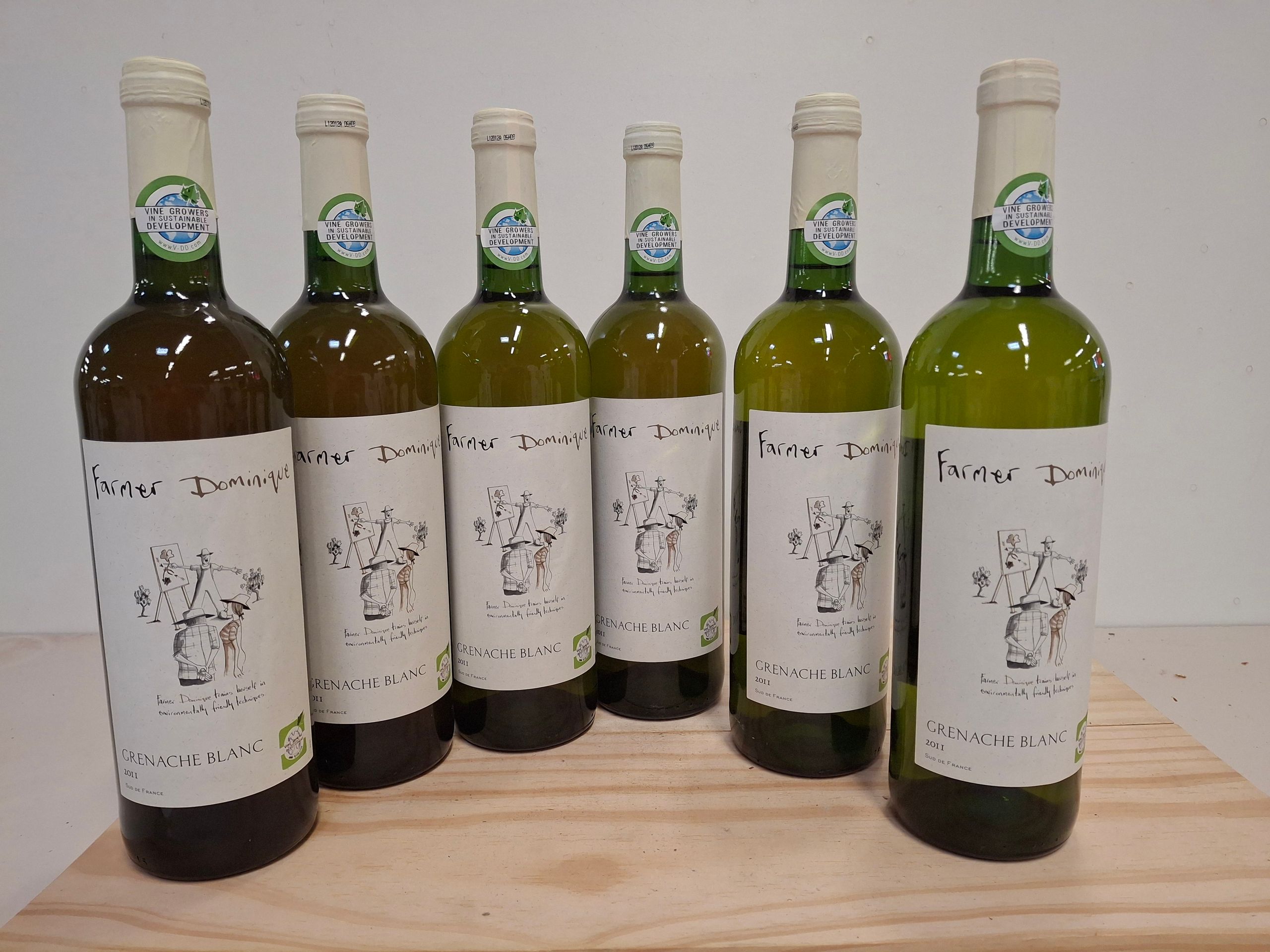 3  Bouteilles Grand Vin rouge de Bourgogne Plume 2021 Cuvée Origine Assemblage Pinot Noir, Trousseau et Ploussard, état parfait - Lazuli