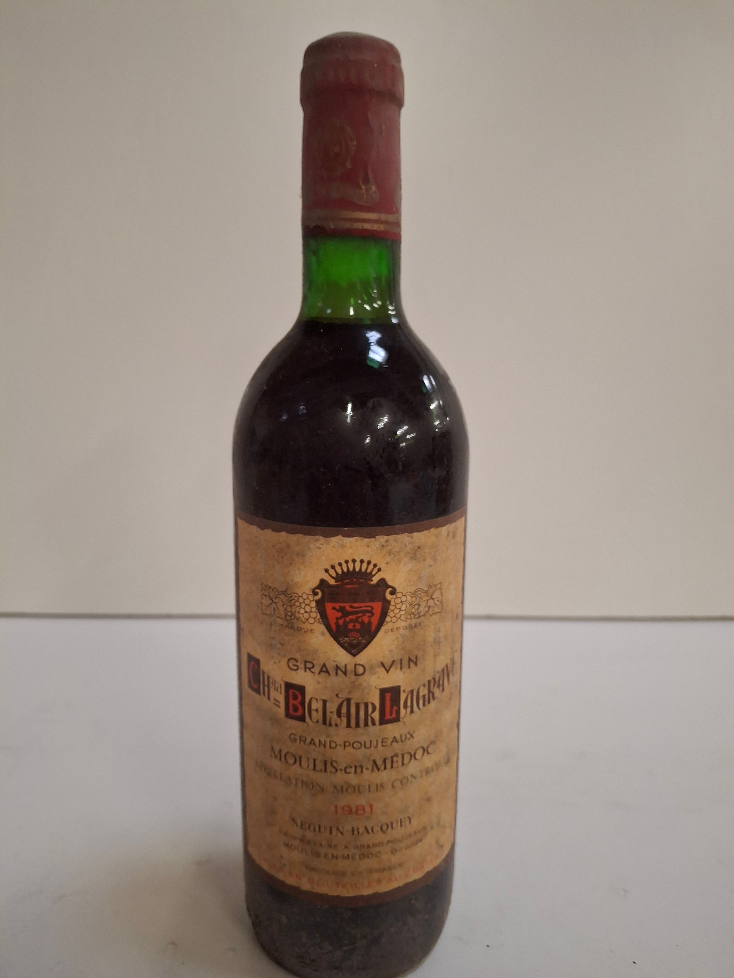 1 Bouteille Belair Lagrave 1981 Domaine Seguin Bacquey Moulis en Médoc niveau parfait - Lazuli