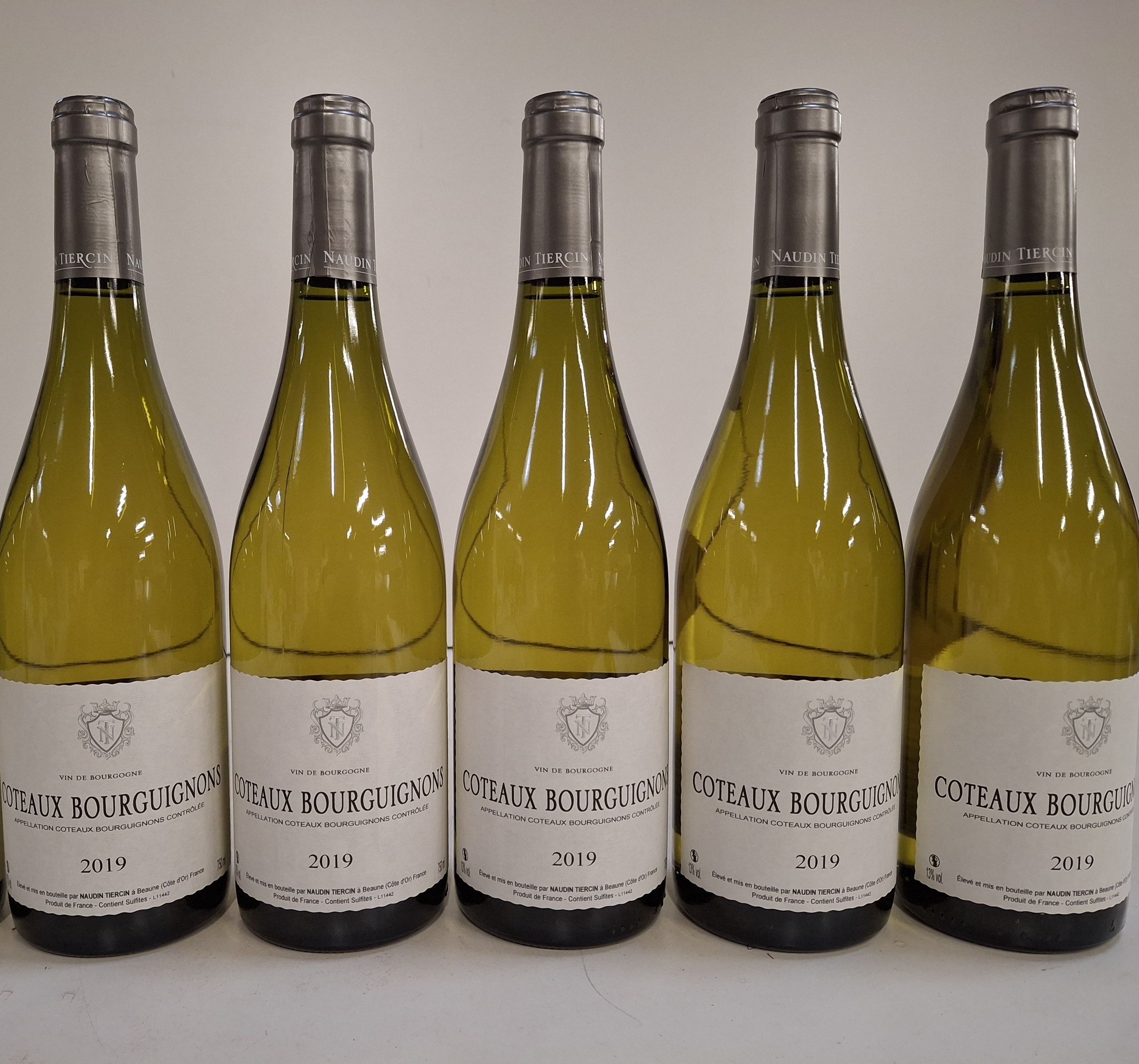 5 Bouteilles Coteaux Bourguignons 2019 Naudin Tiercin depuis 1859, état parfait - Lazuli