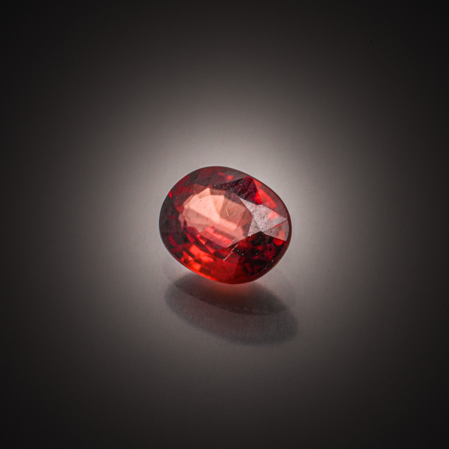 Citrine ovale sur papier. - Lazuli