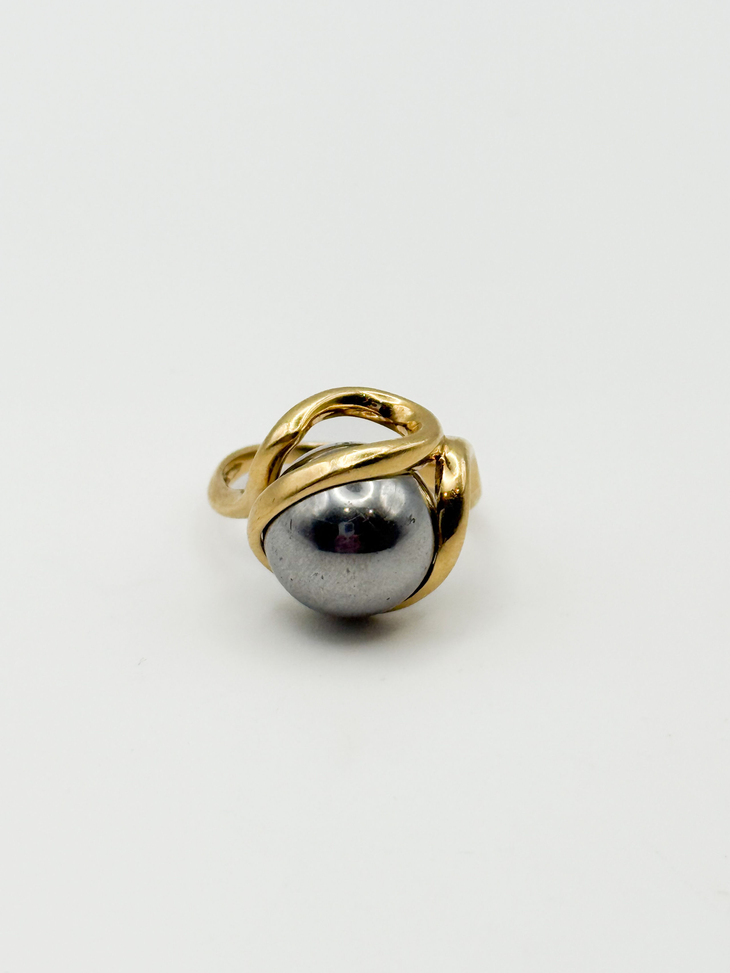 Bracelet en or jaune (750 millièmes) orné d&rsquo;un éléphant émaillé. - Lazuli