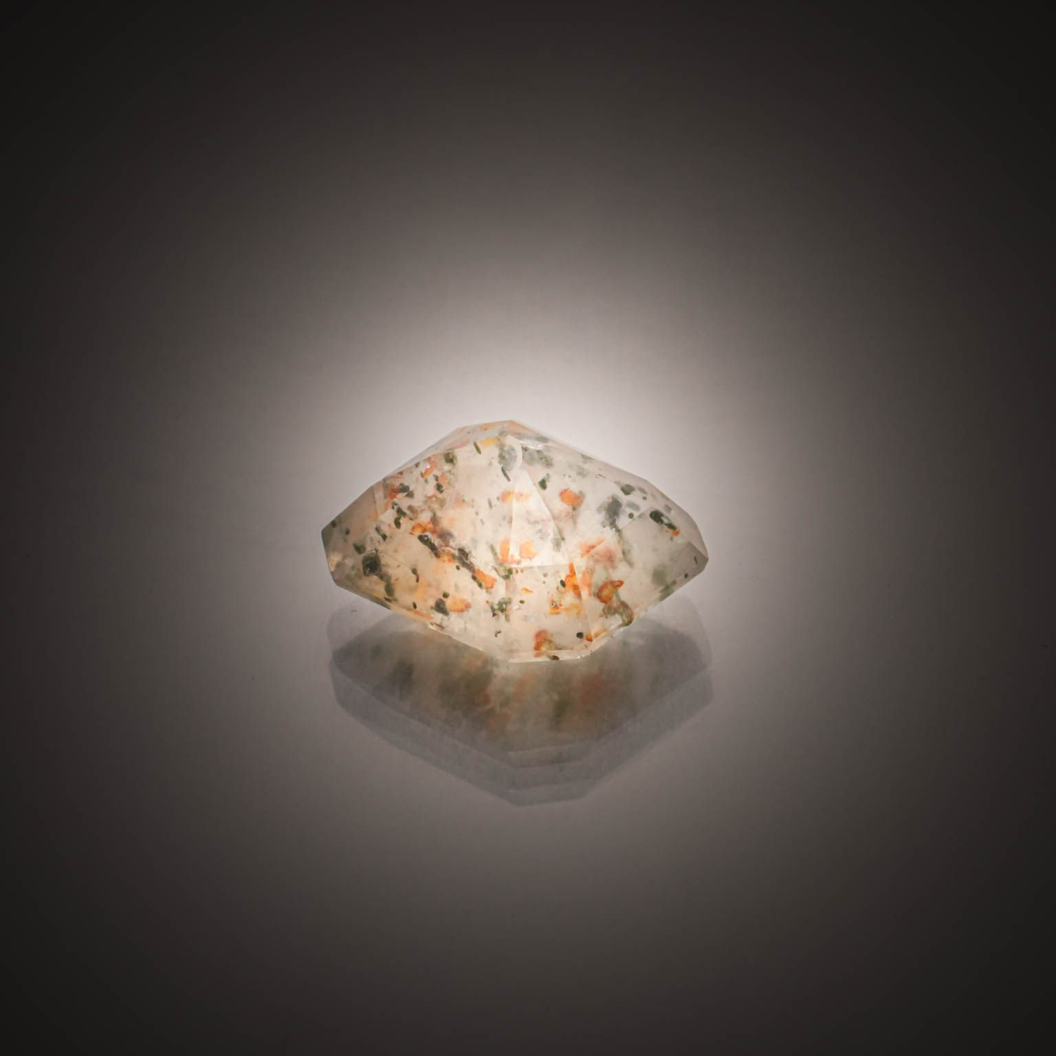 Quartz lemon poire sur papier. - Lazuli