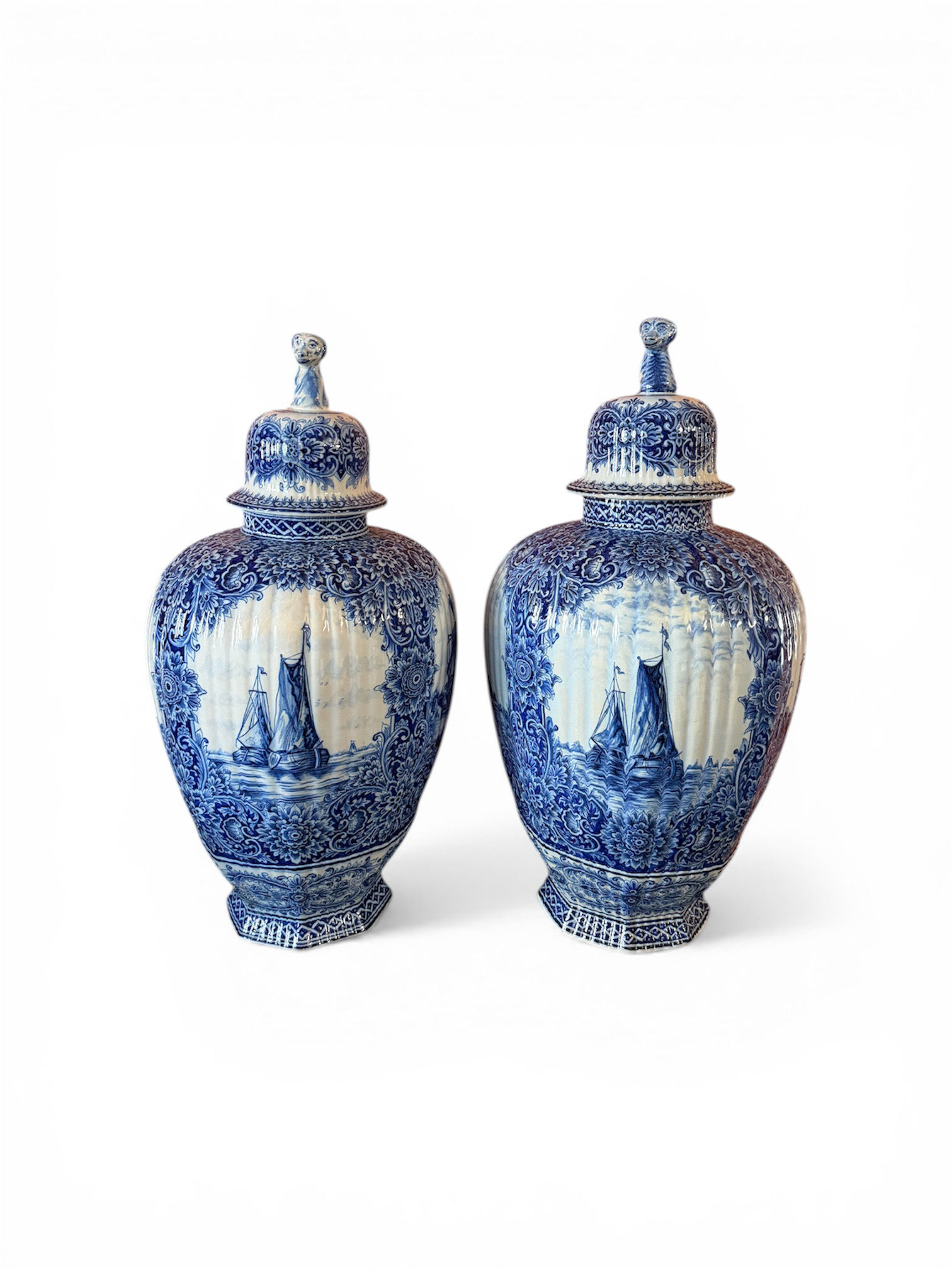 Cafetière en métal argenté modèle Malmaison. Anse en bois. - Lazuli