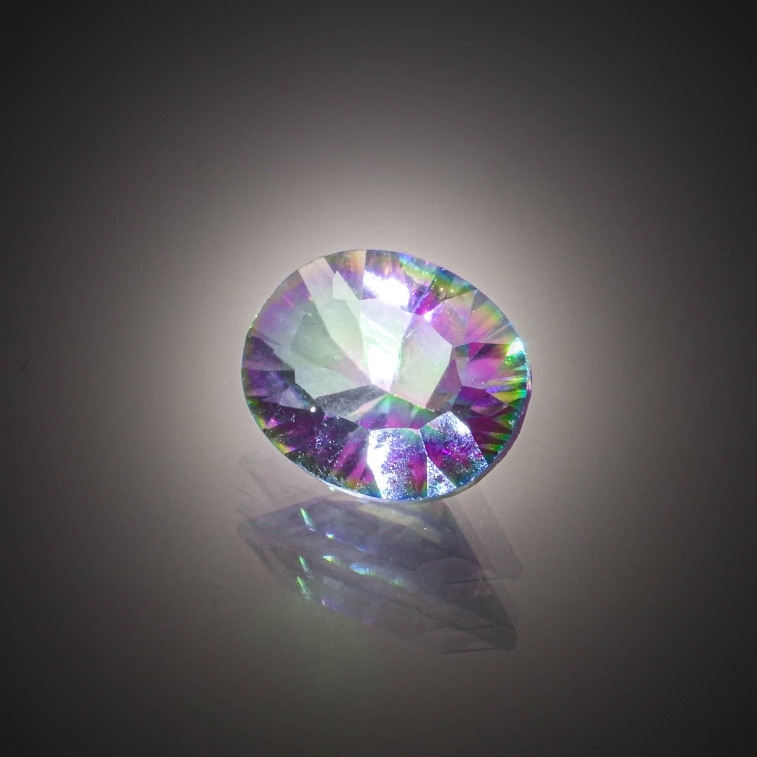 Quartz mystique ovale sur papier. - Lazuli