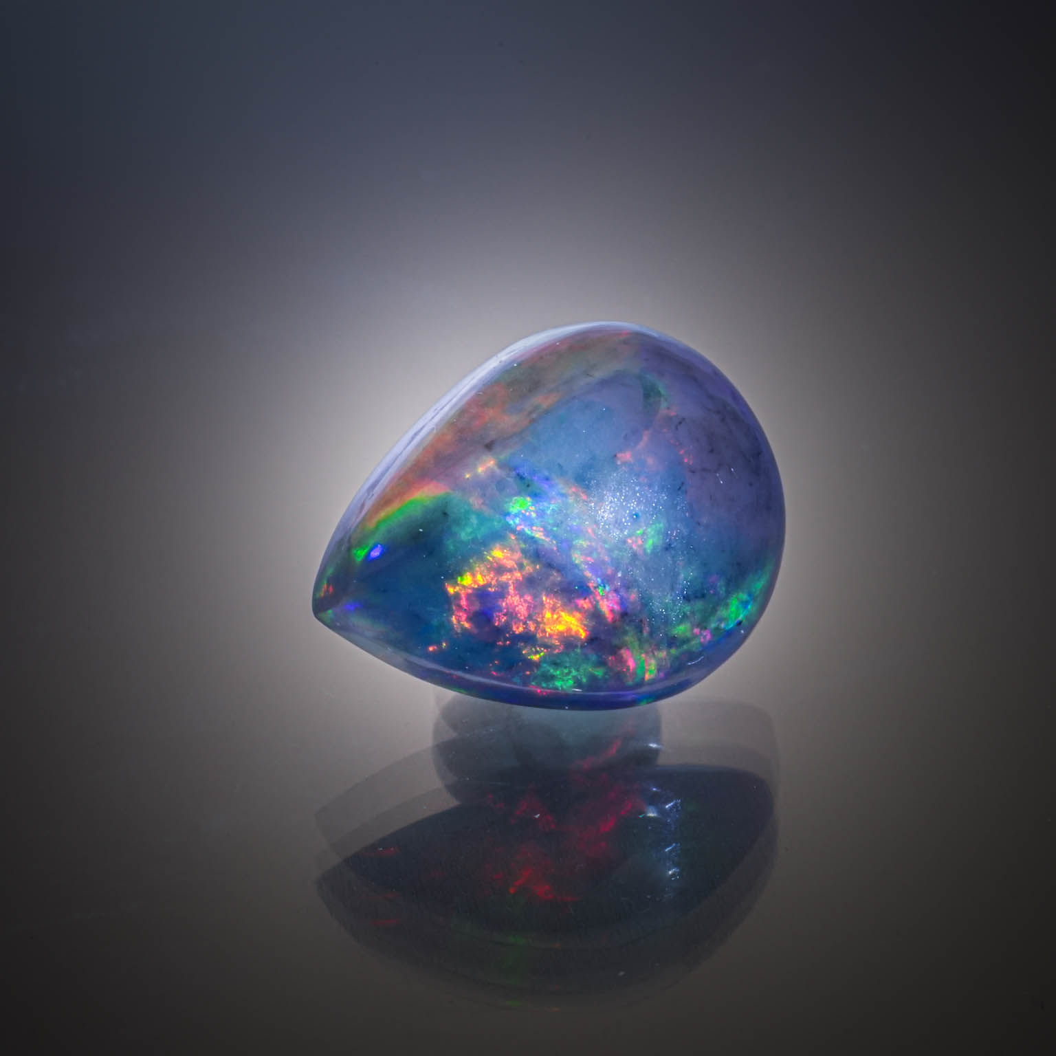 Amétrine poire sur papier. - Lazuli