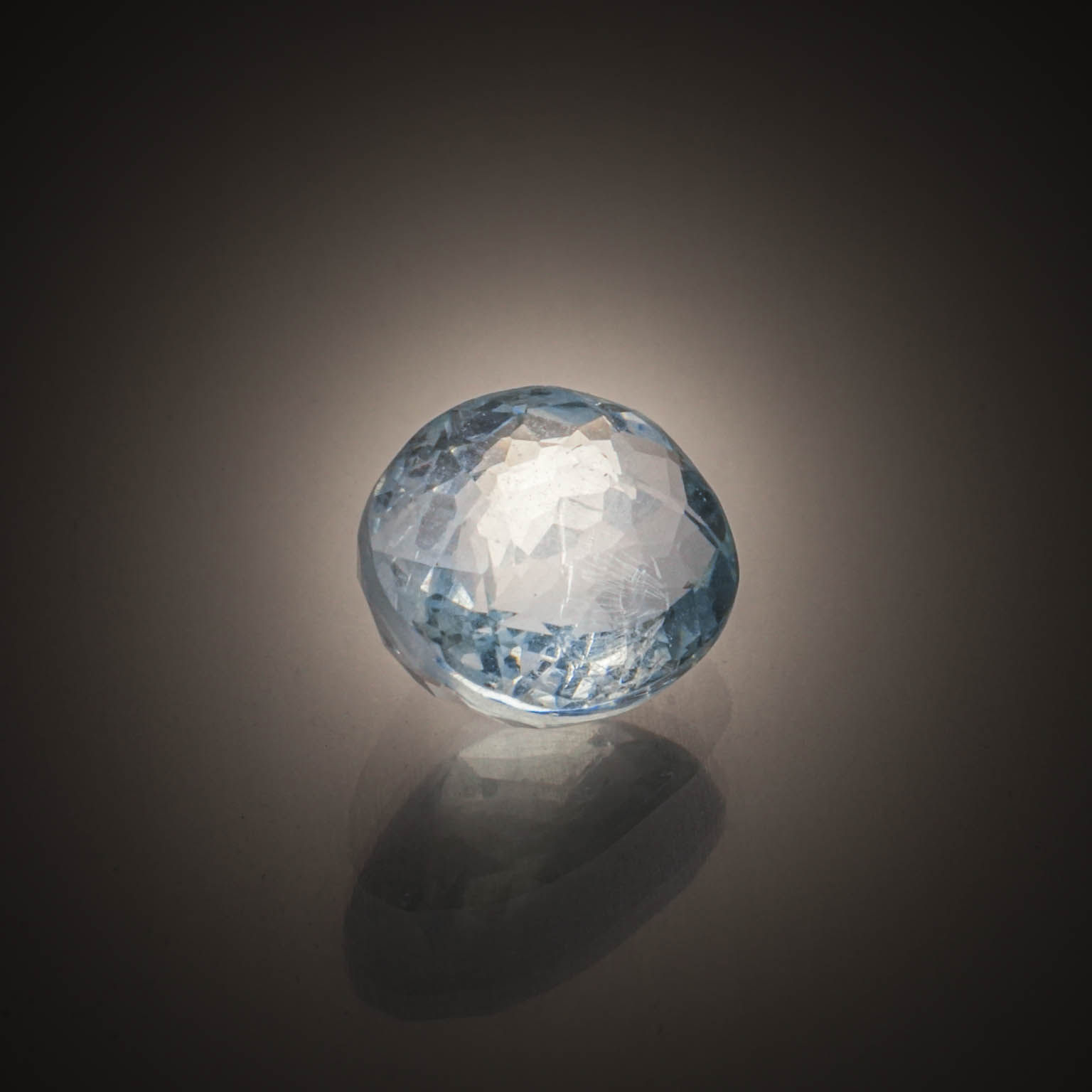 Scapolite poire sur papier. - Lazuli