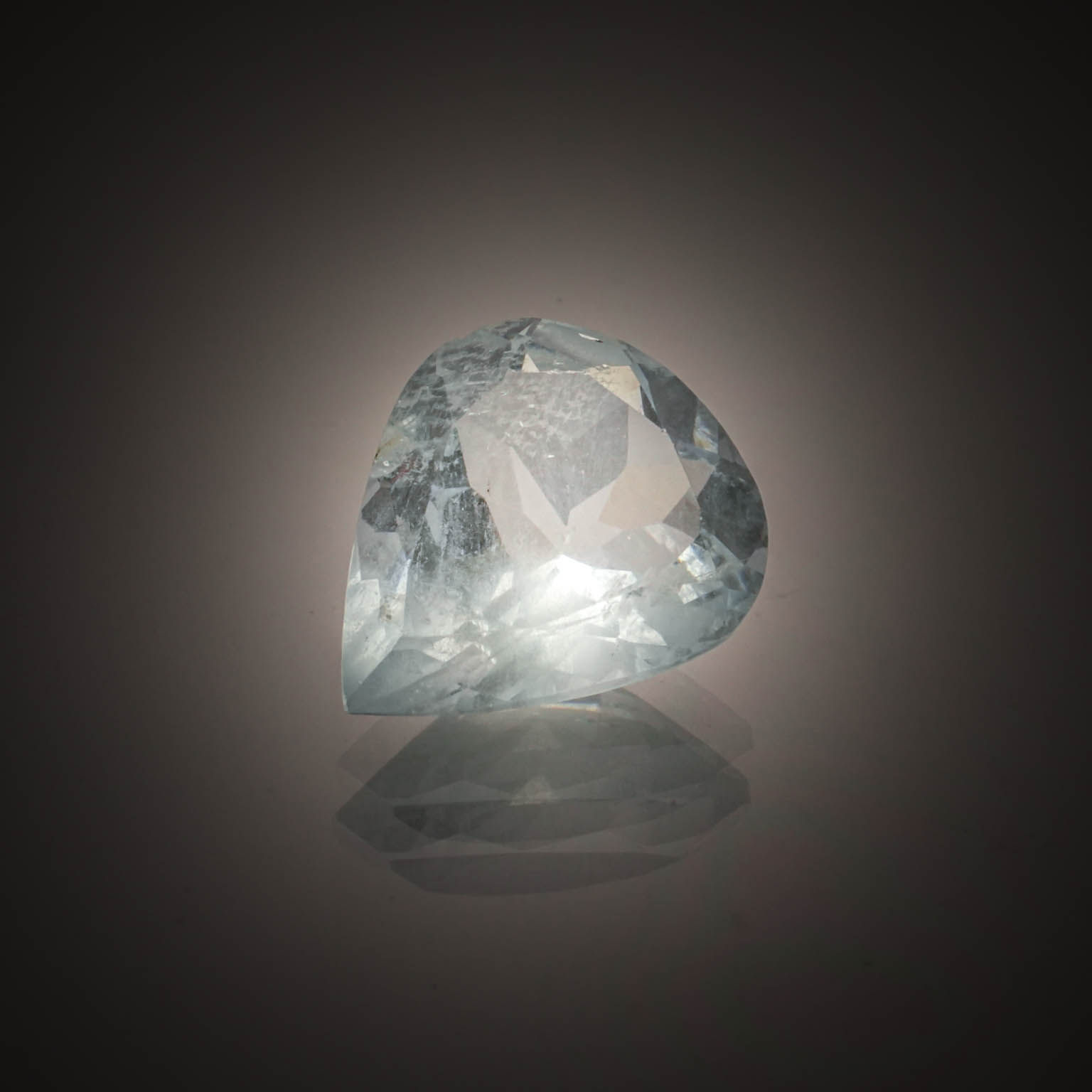 Lot de tanzanites ovales sur papier. - Lazuli