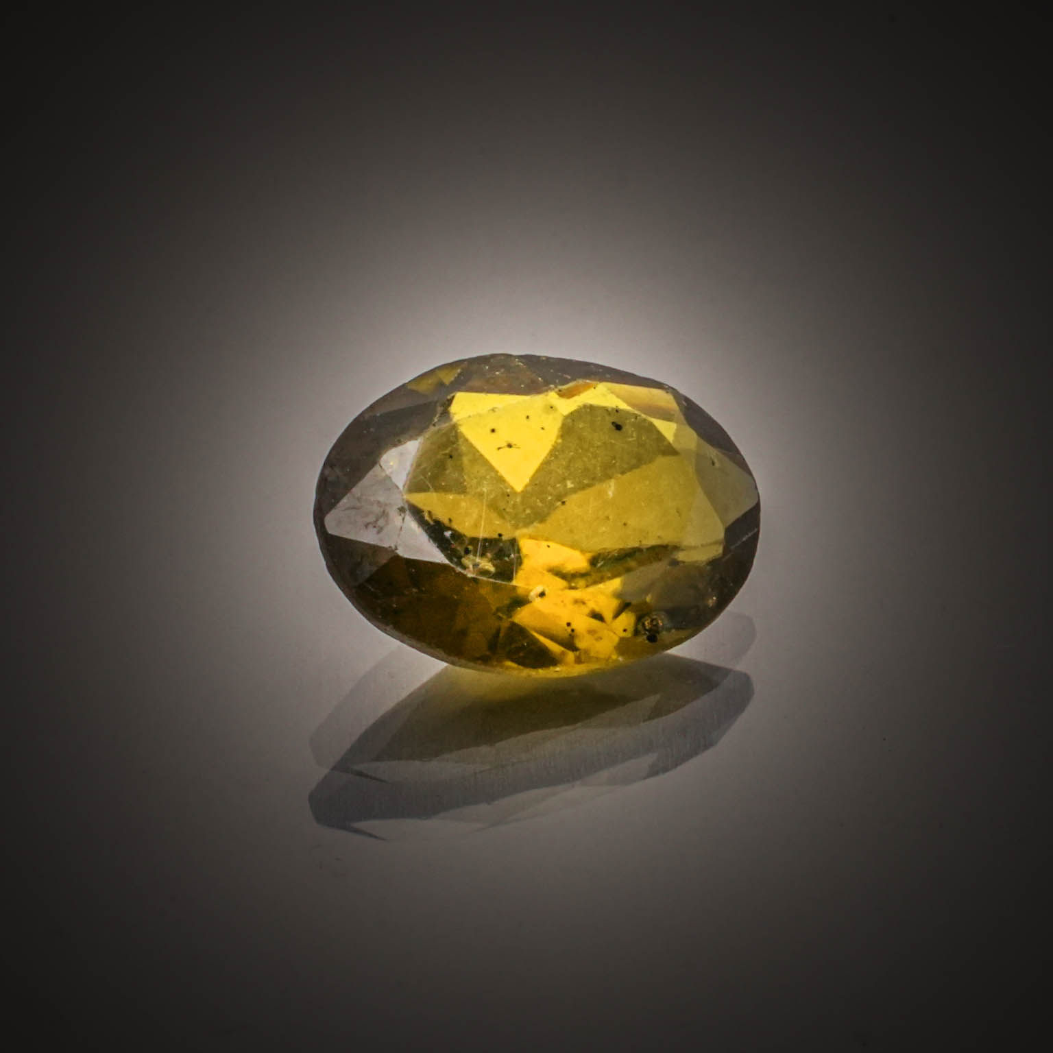 Quartz lemon poire sur papier. - Lazuli