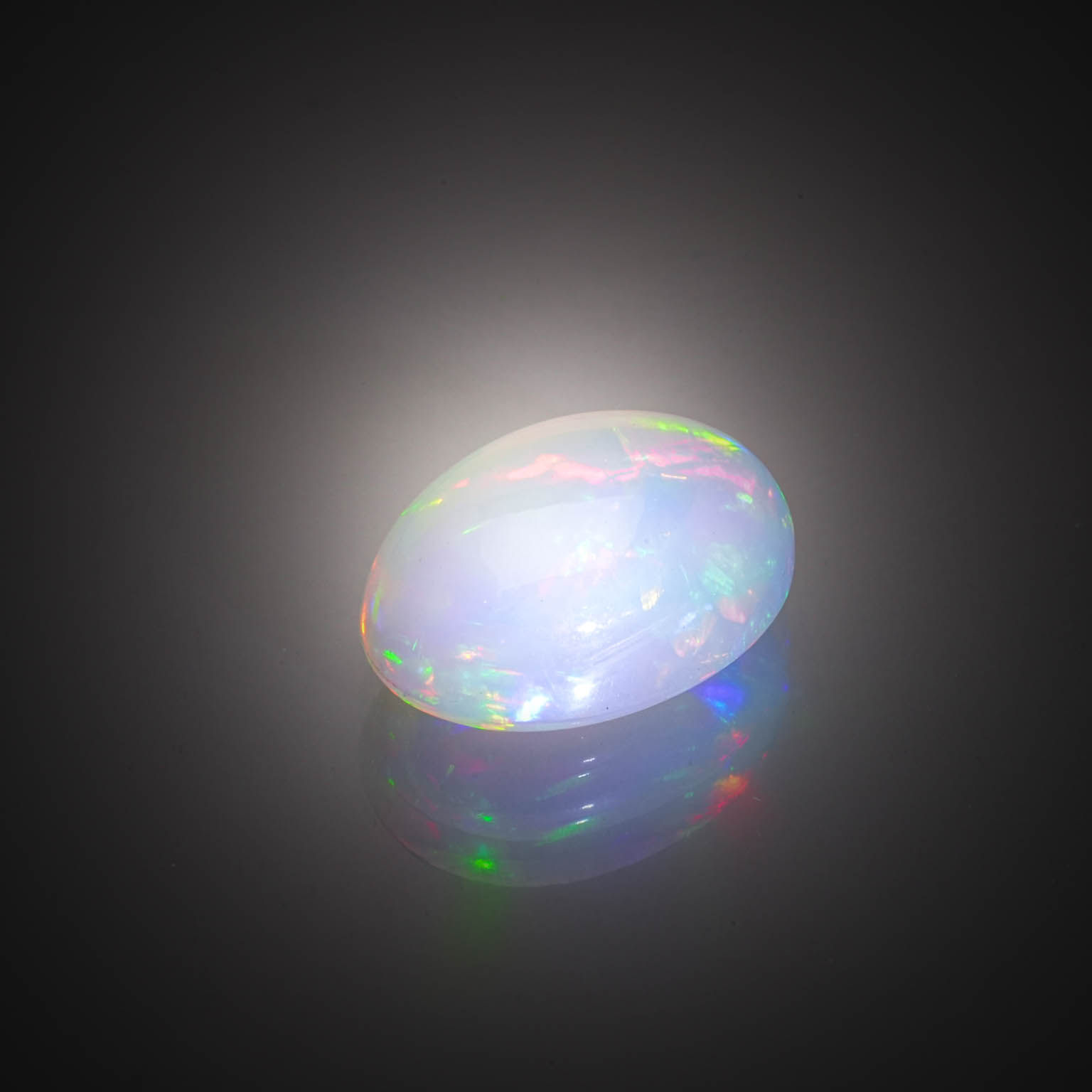 Tanzanite poire sur papier. - Lazuli