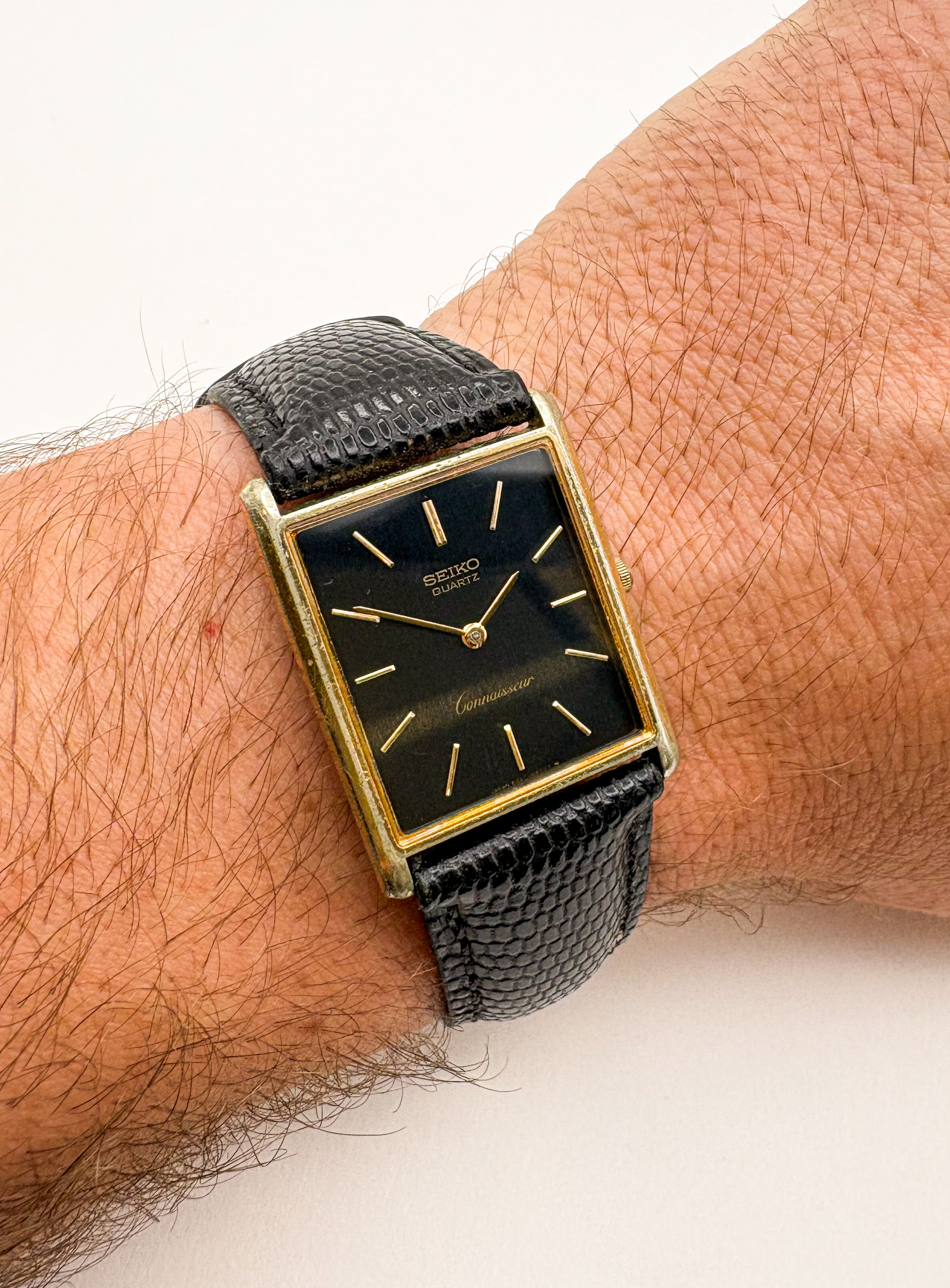 Montre bracelet de dame, boîtier ovale en argent - Lazuli